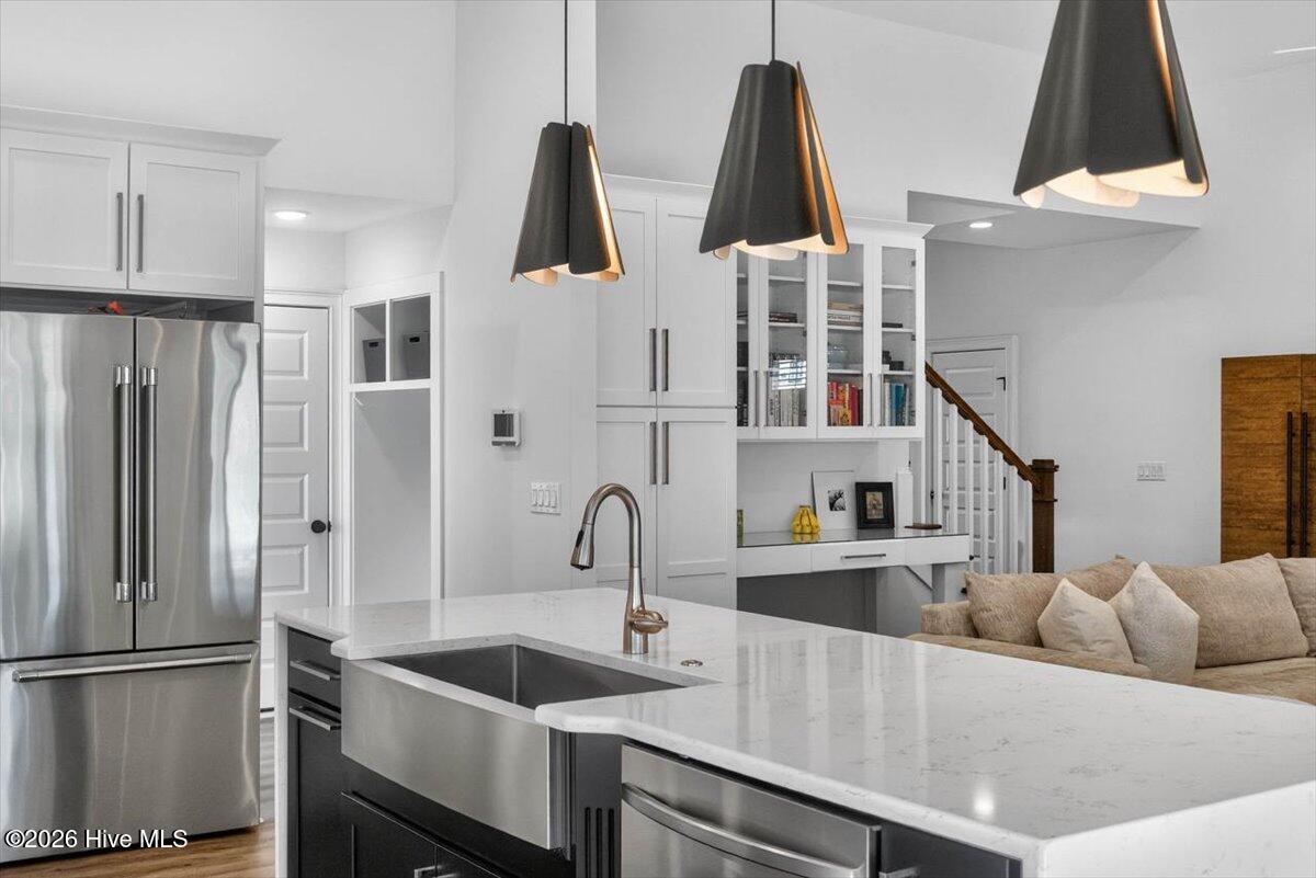 100548349 | Photo 26