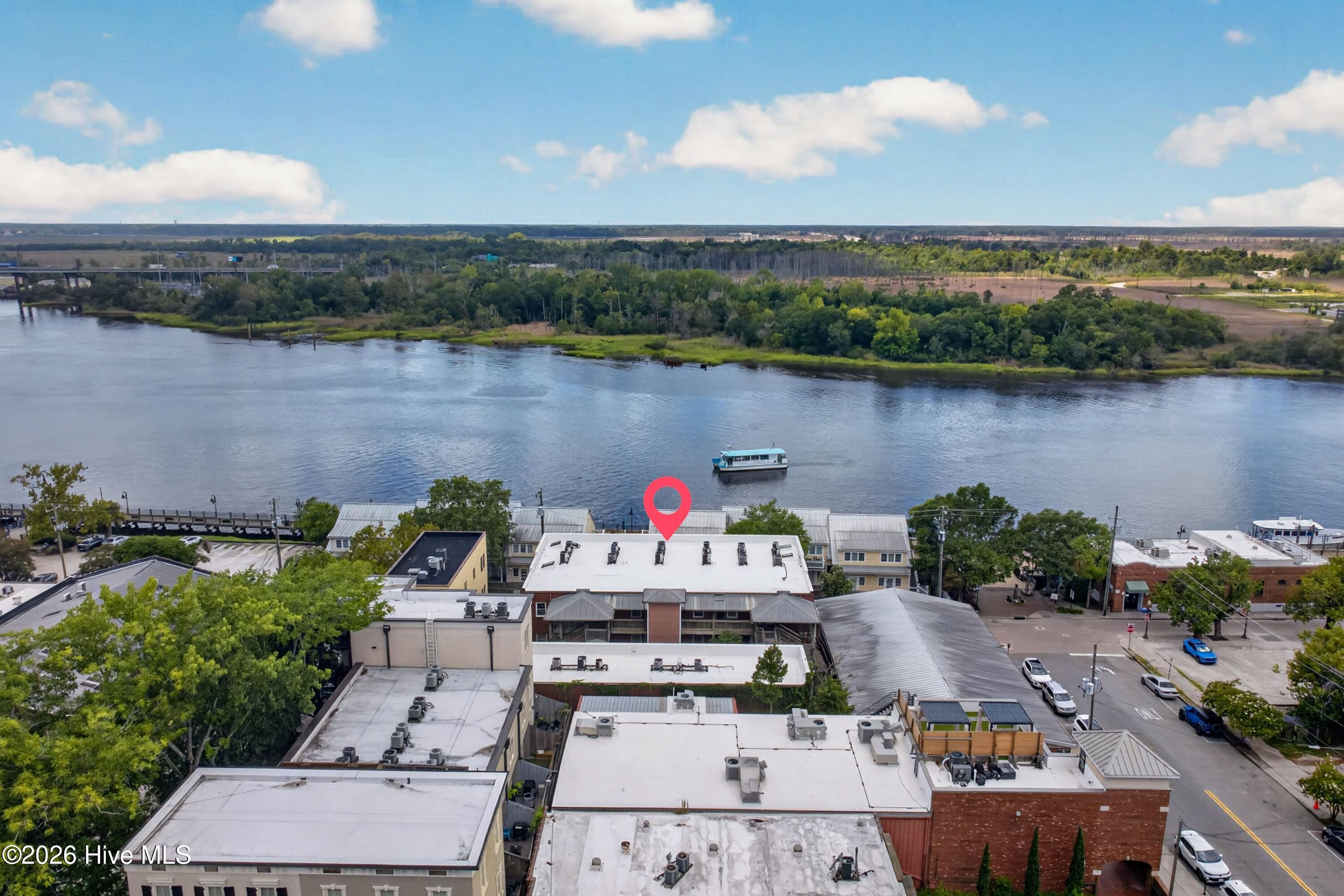 2nd image of 215 S Water St, Wilmington, NC 28401