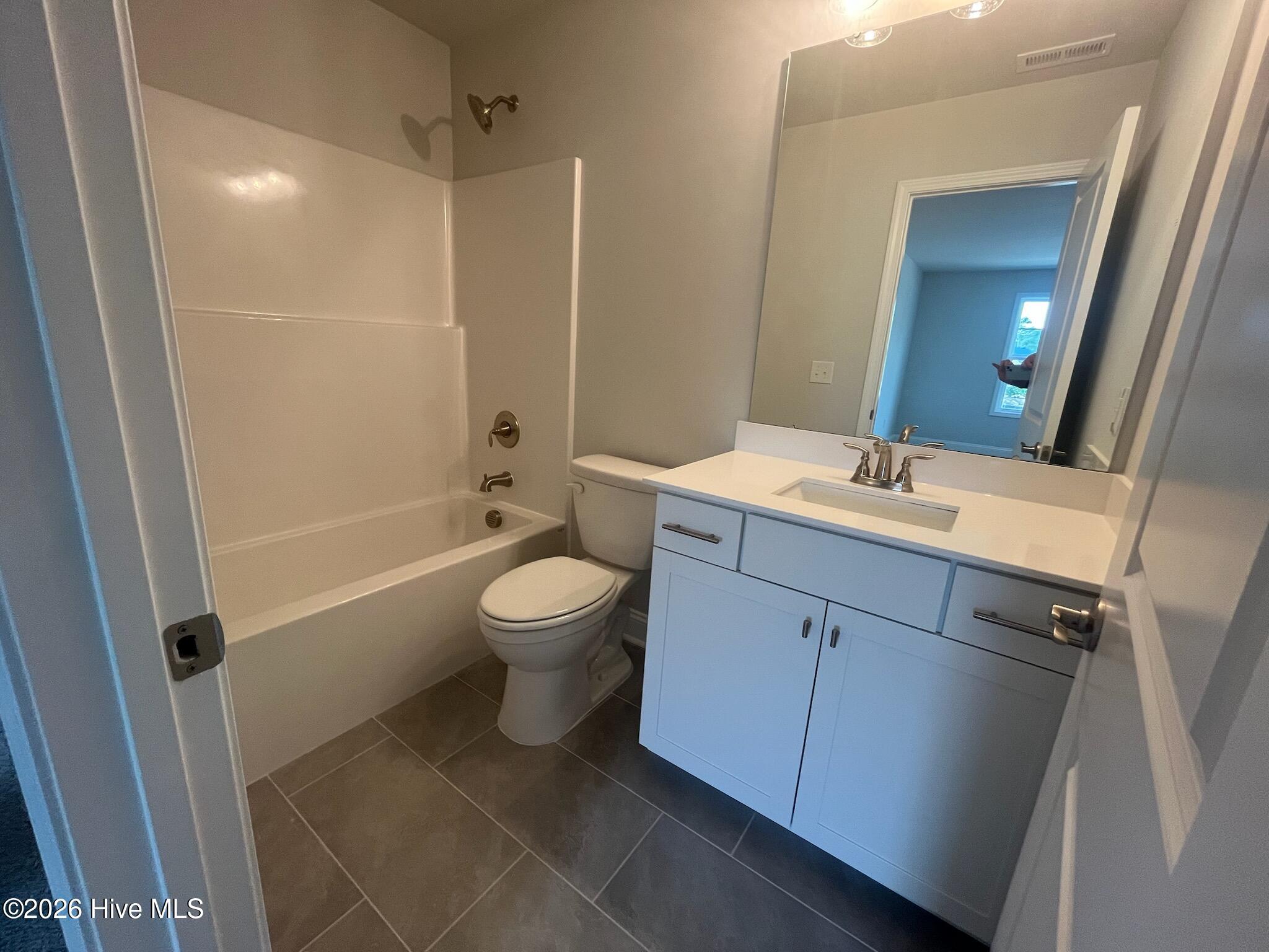 100558864 | Photo 38