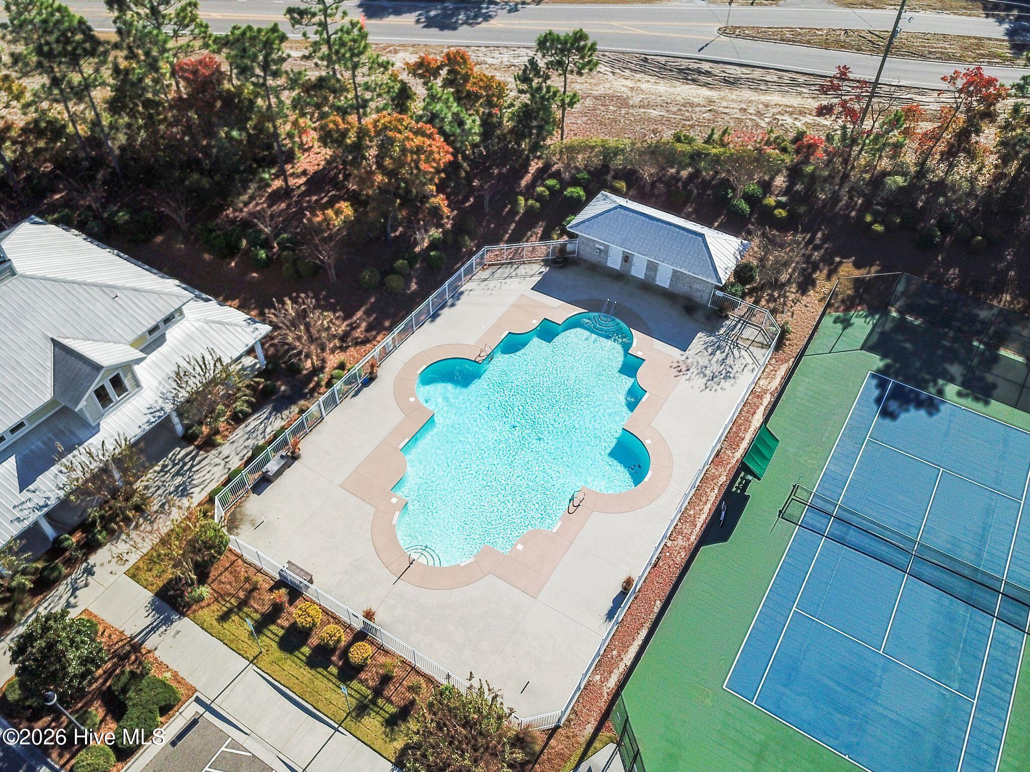 100564564 | Photo 71