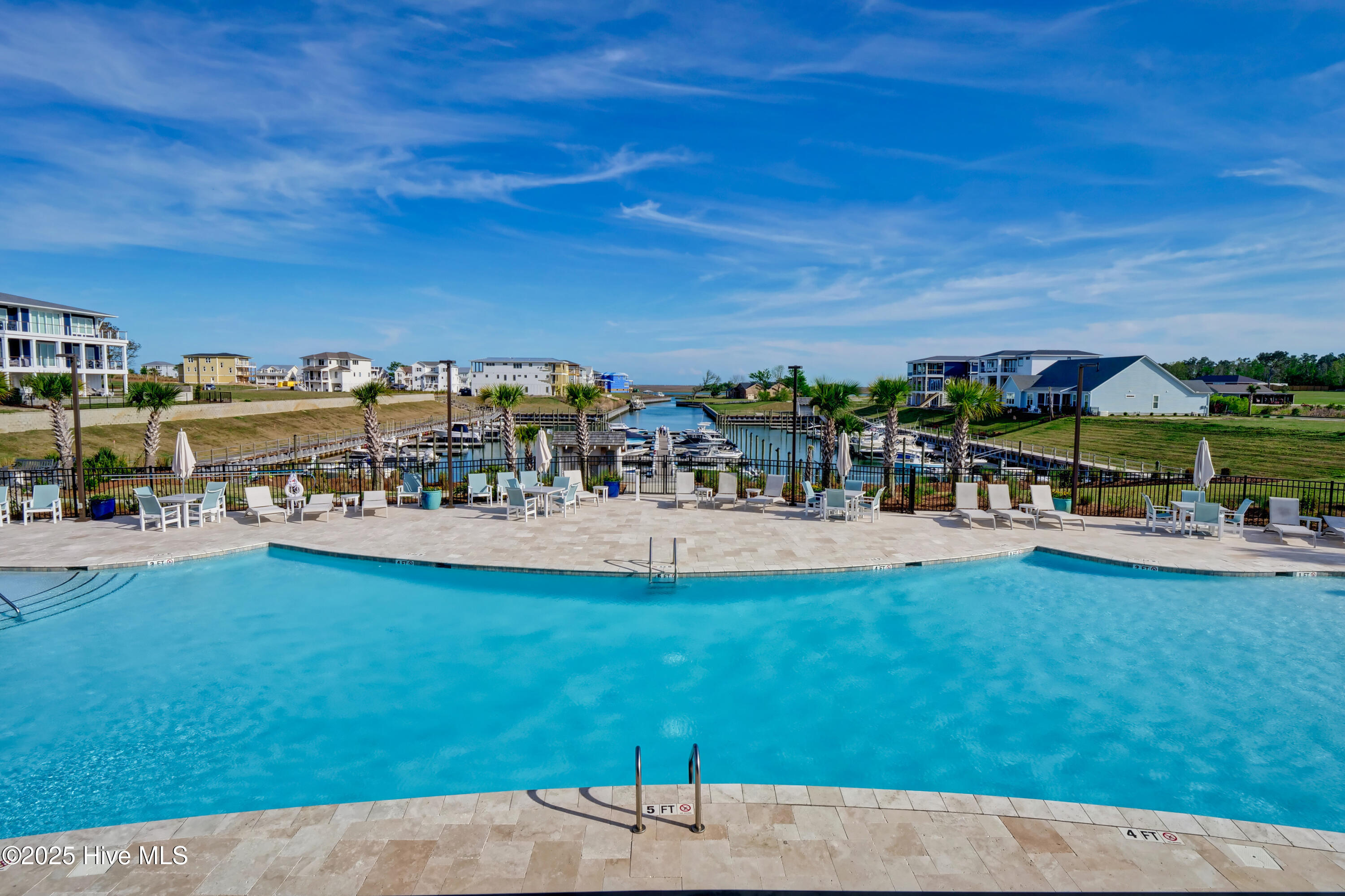 100557046 | Photo 48