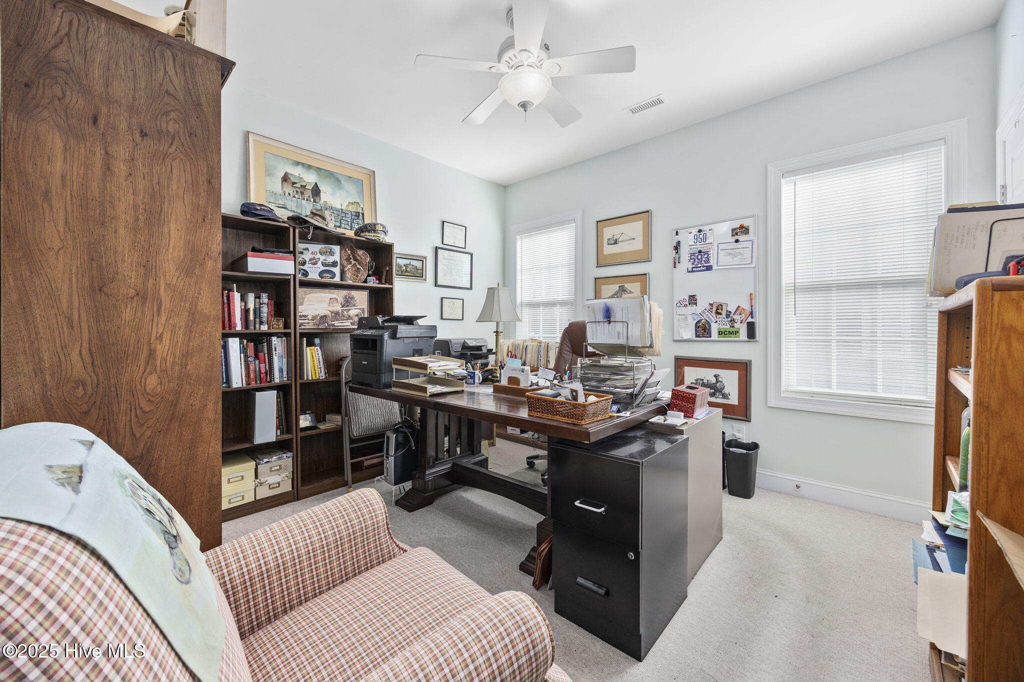 100542443 | Photo 24