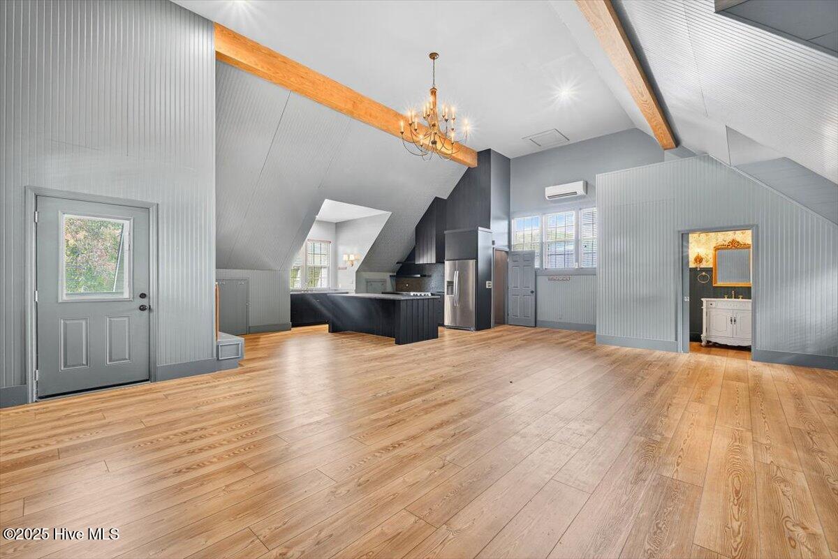 100541868 | Photo 17