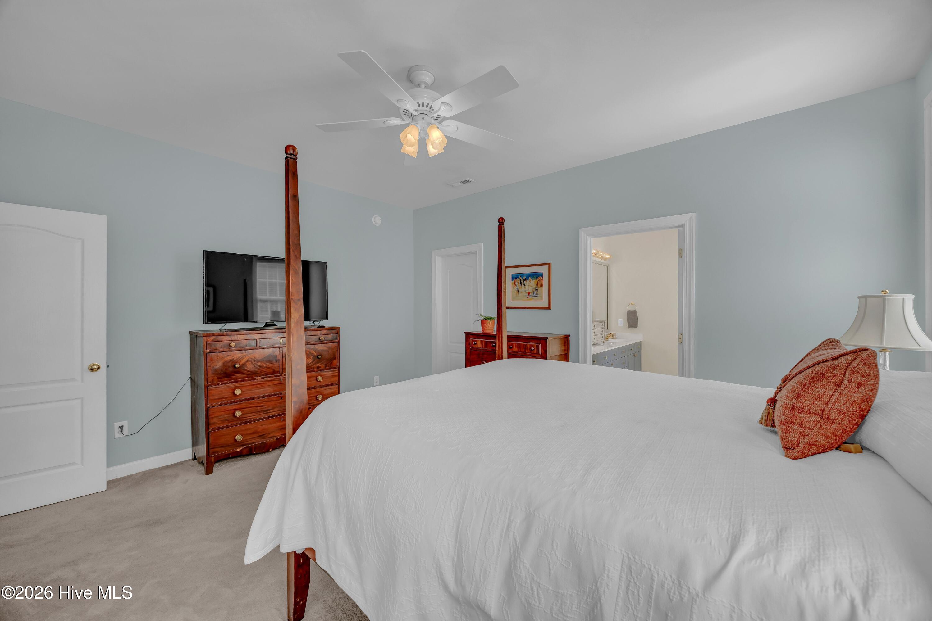 100561367 | Photo 17