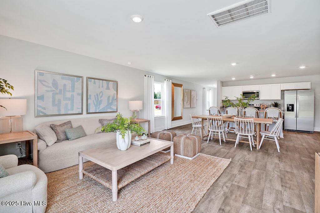 100532661 | Photo 13