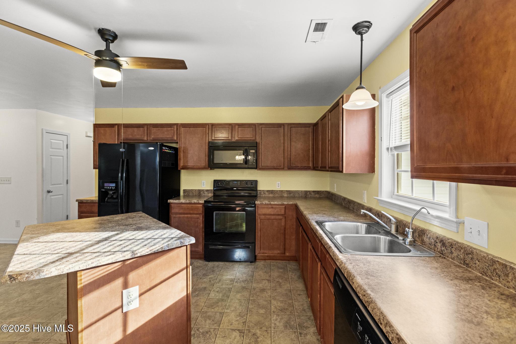 202 Scout Lane, Chinquapin, NC 28521 – photo 10: 425A9370