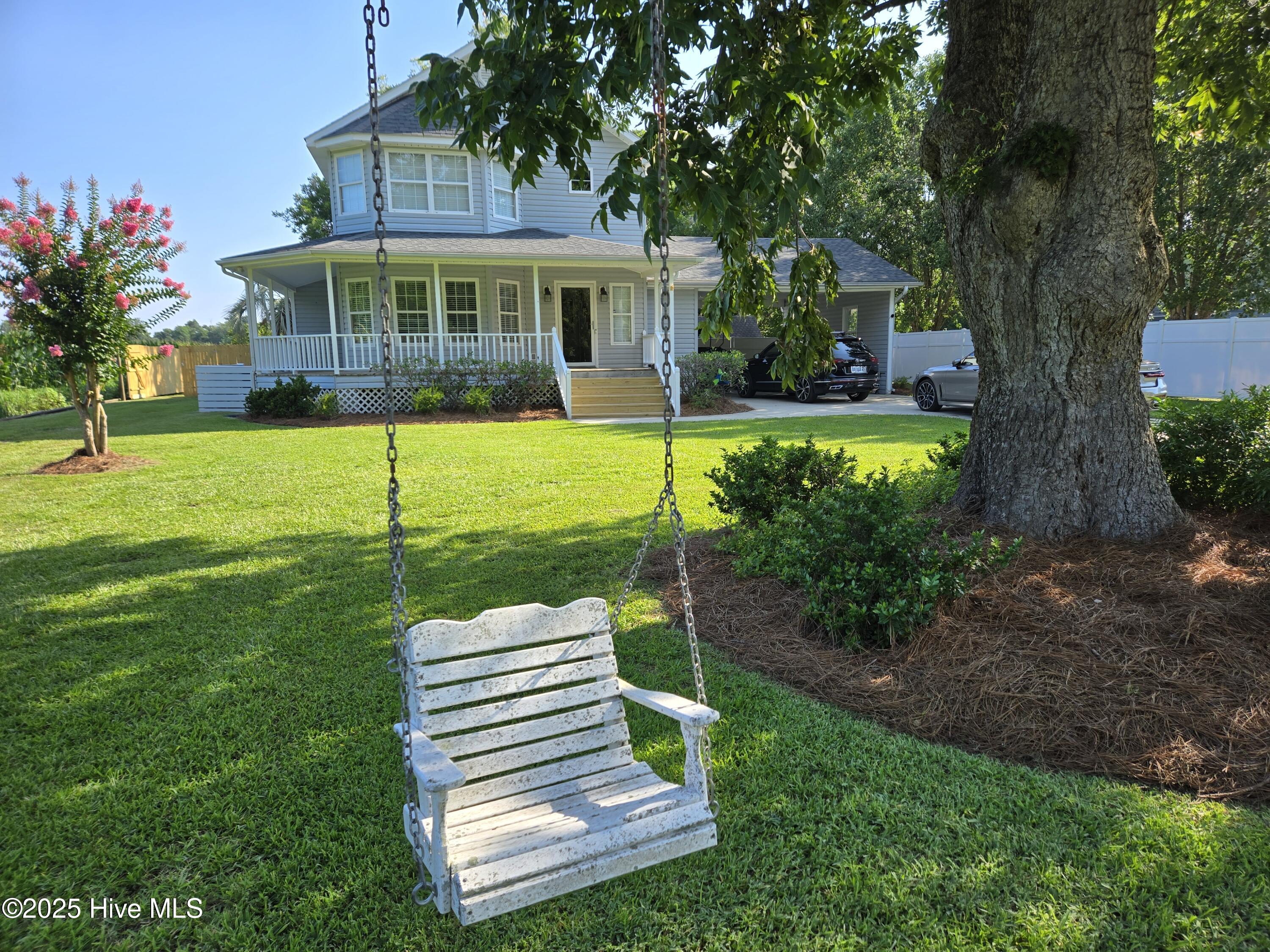 Homes for sale in Lake Waccamaw, NC | 121 Schley Ave, Lake Waccamaw, NC 28450 | MLS# 100517871