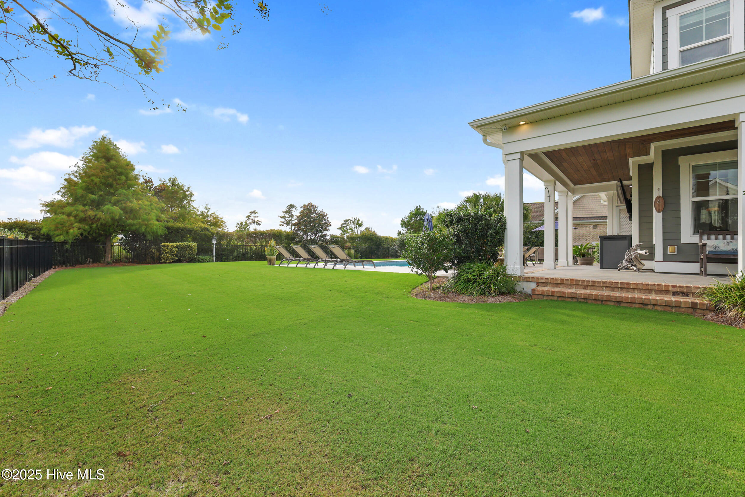 100536655 | Photo 62