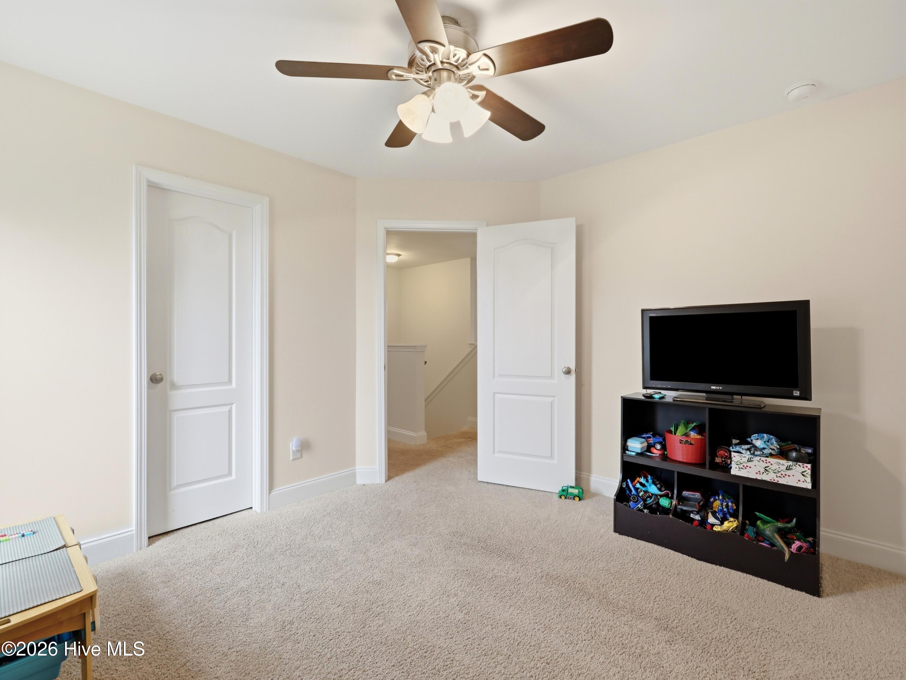 200 Wedgefield Circle,Maple Hill