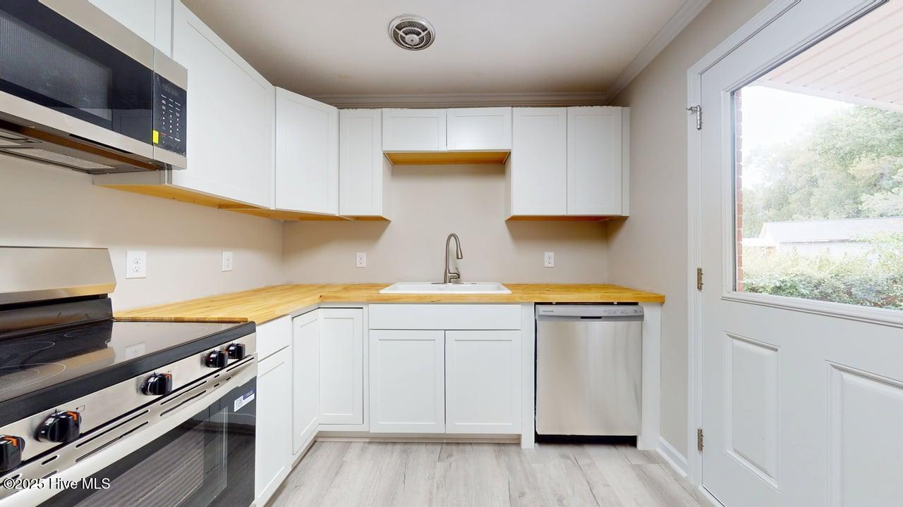 100536677 | Photo 10