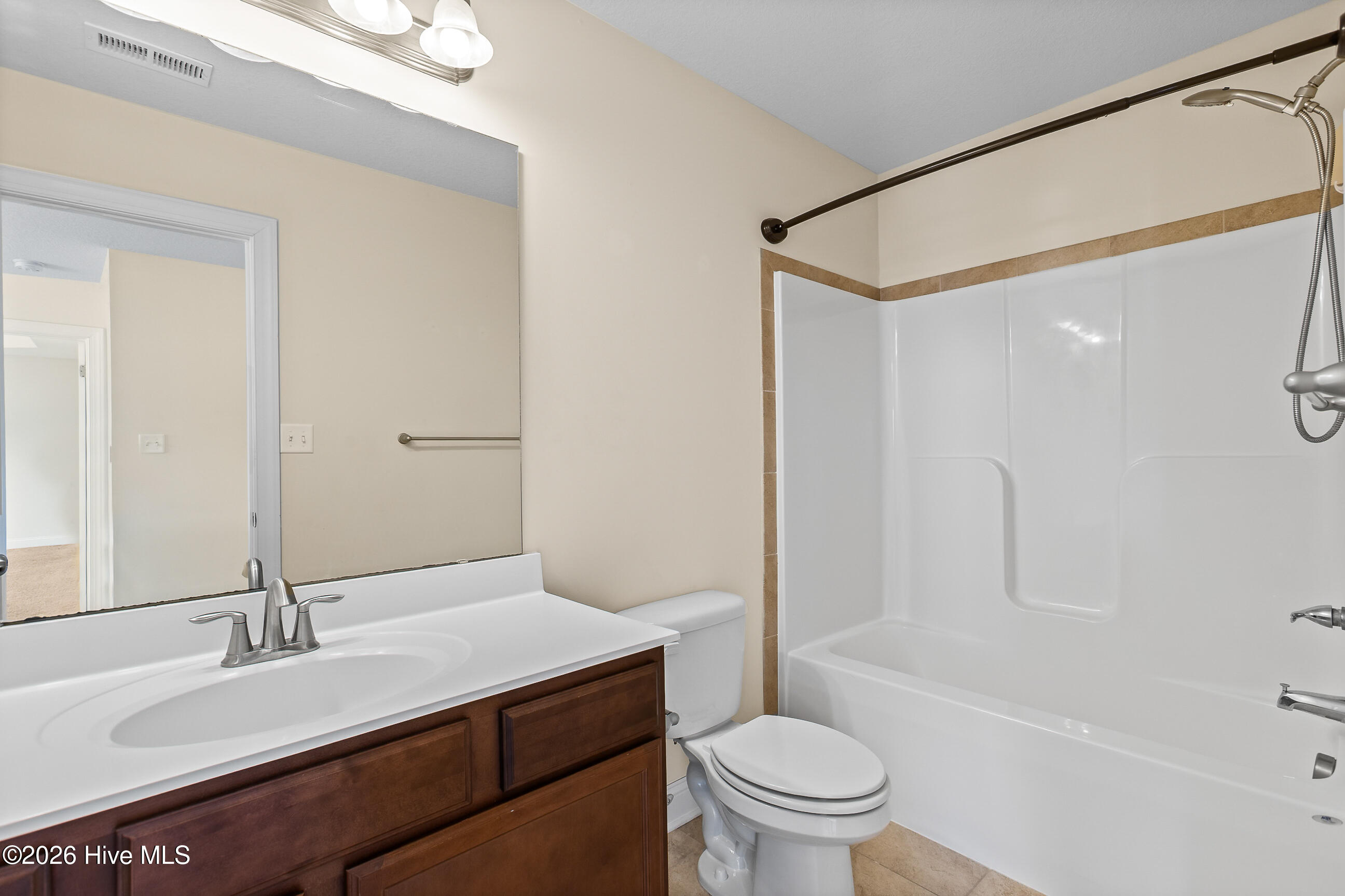 100557533 | Photo 28