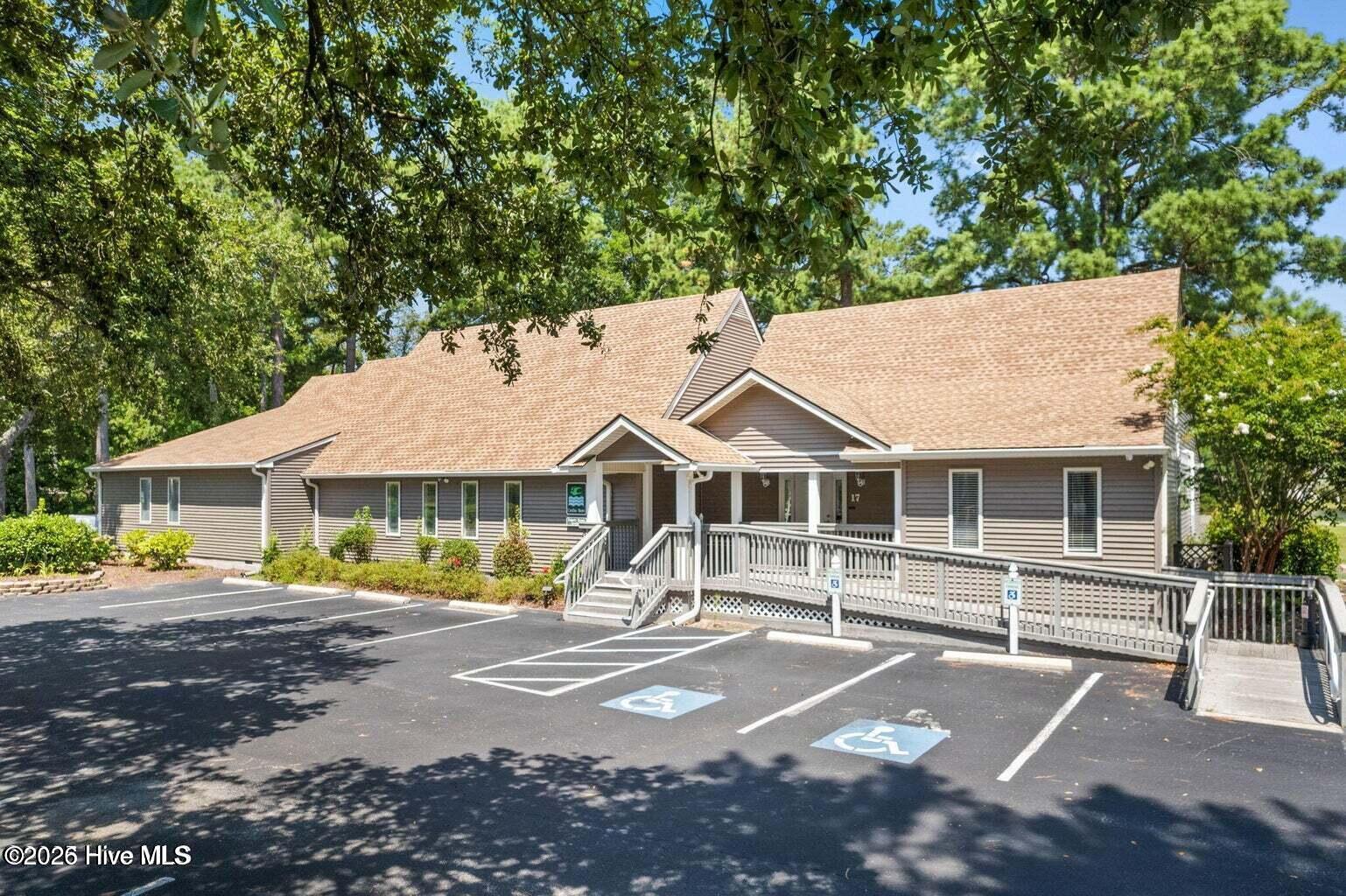 100551724 | Photo 44