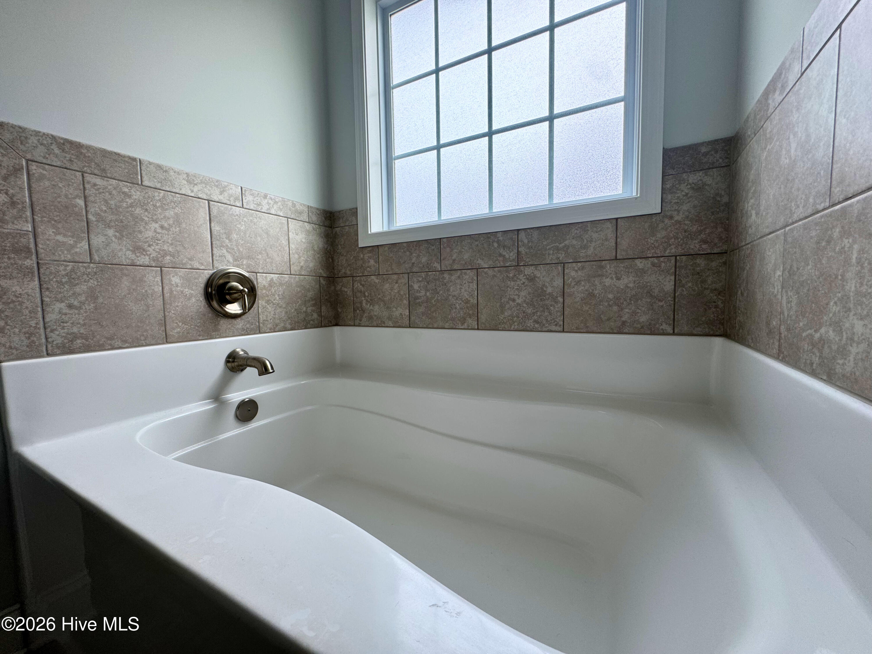 100566006 | Photo 24