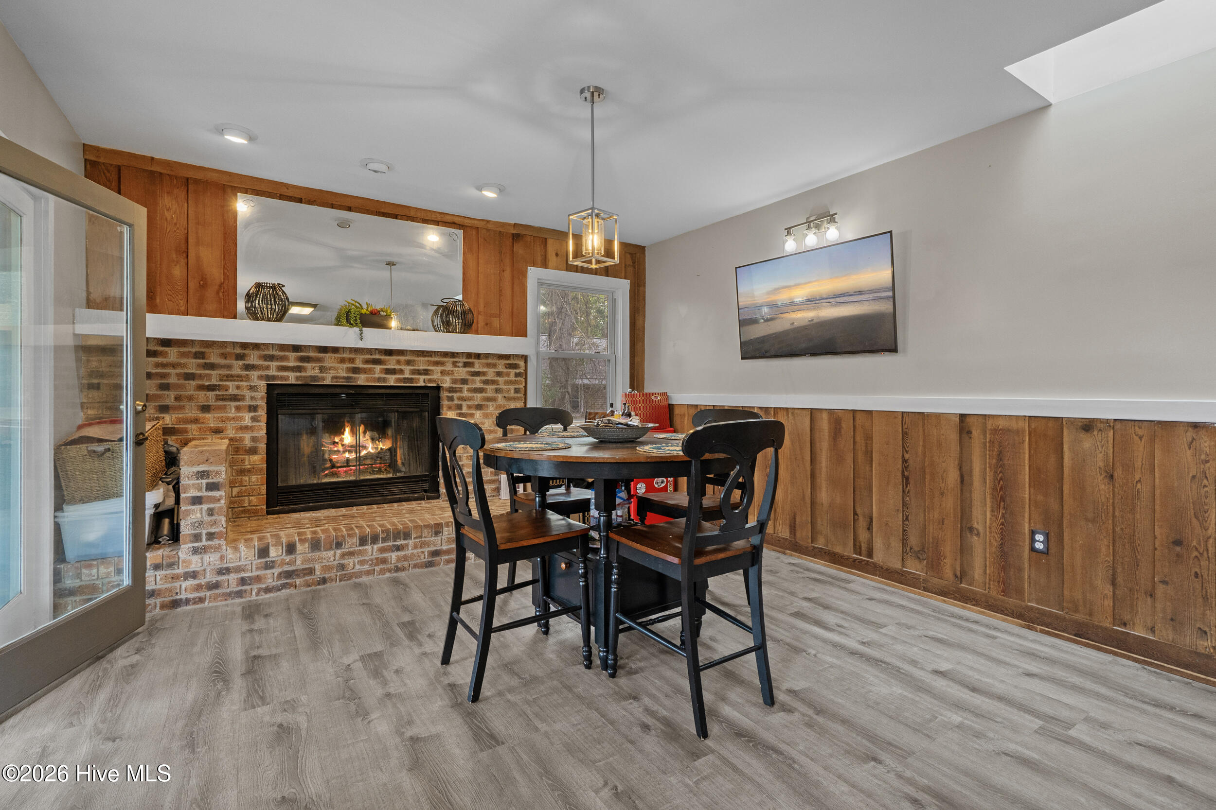 100556082 | Photo 10