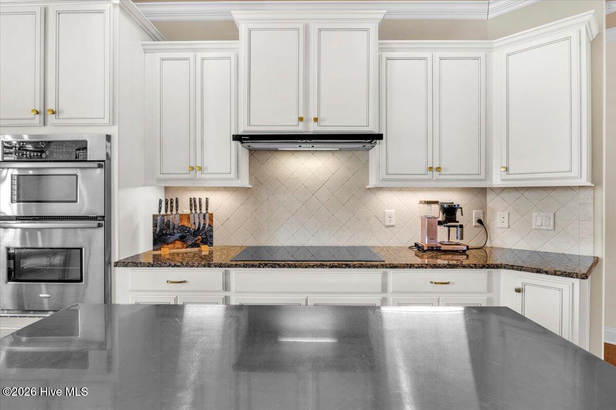 100553917 | Photo 27