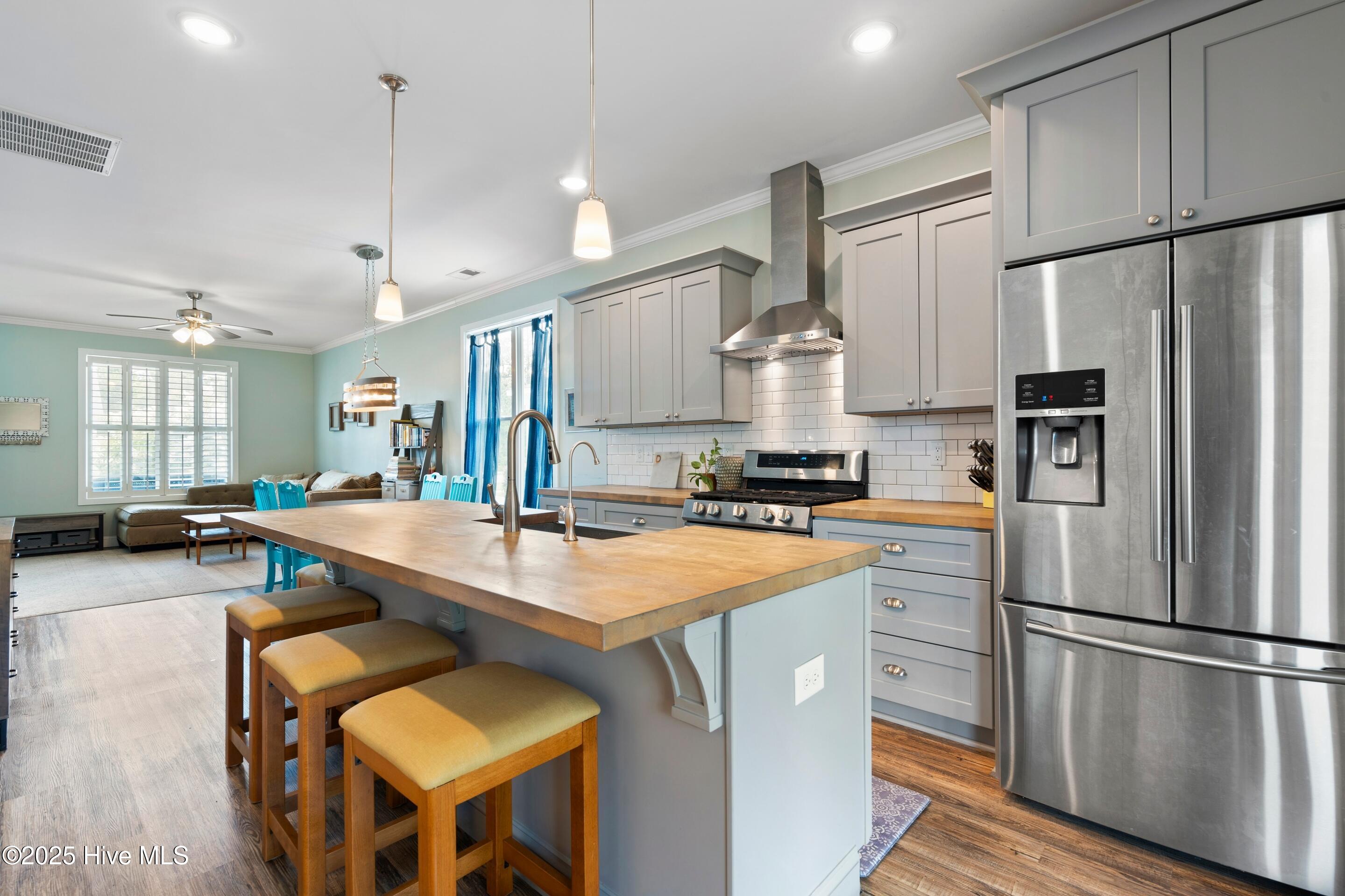 100567642 | Photo 10