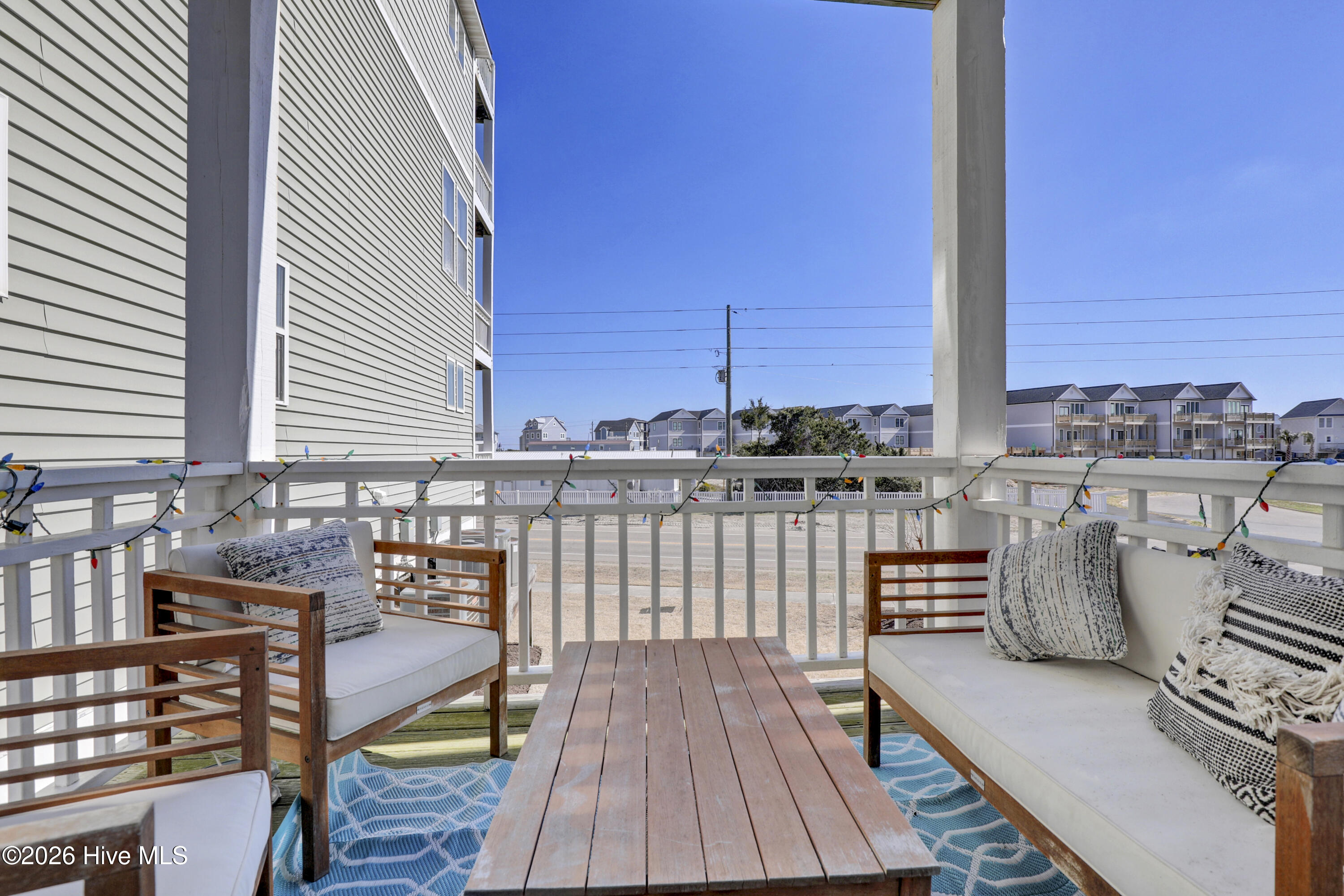 100550510 | Photo 31