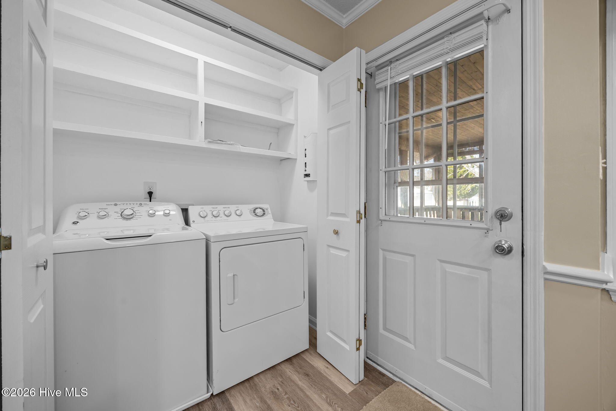 100550473 | Photo 18