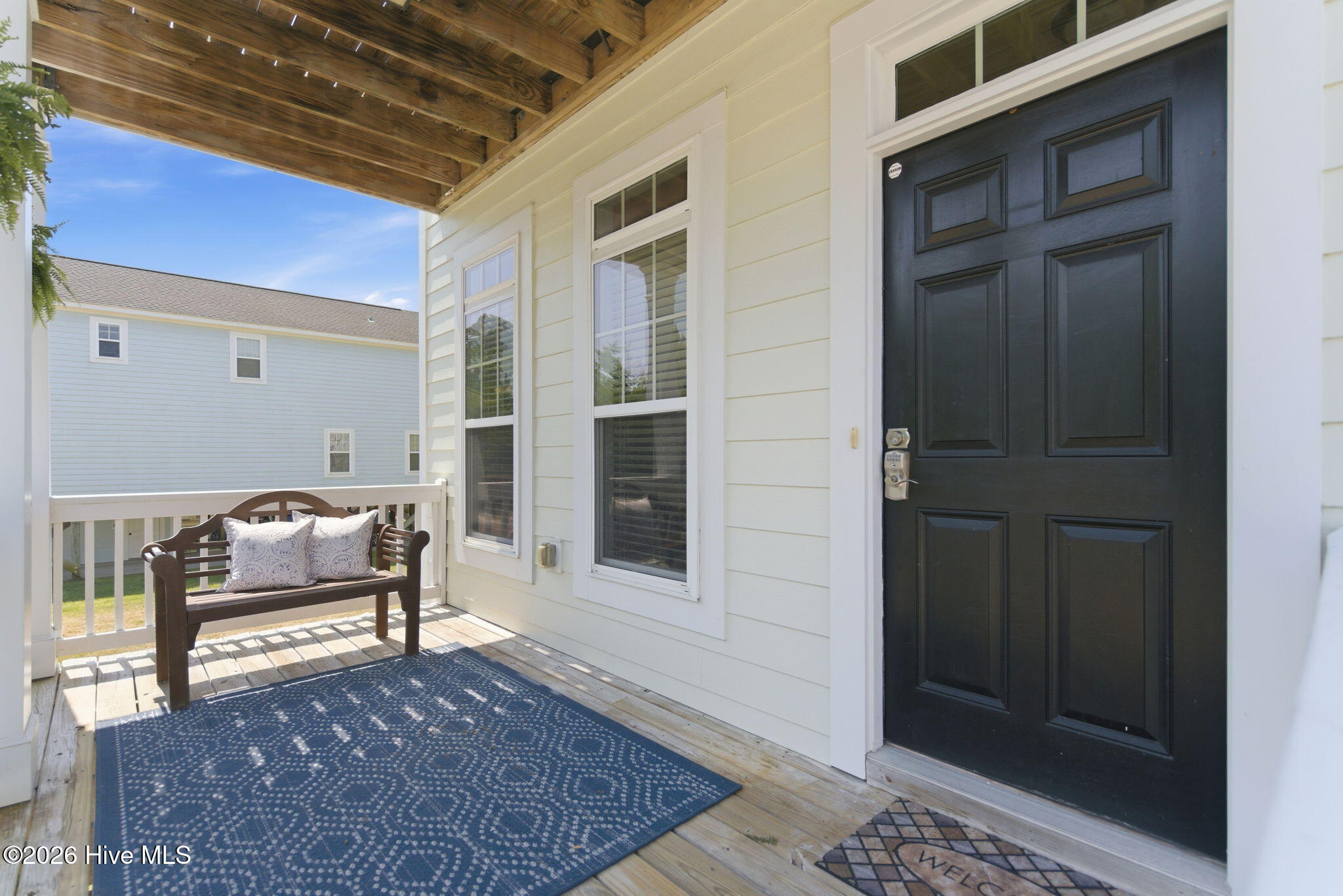 100569700 | Photo 29