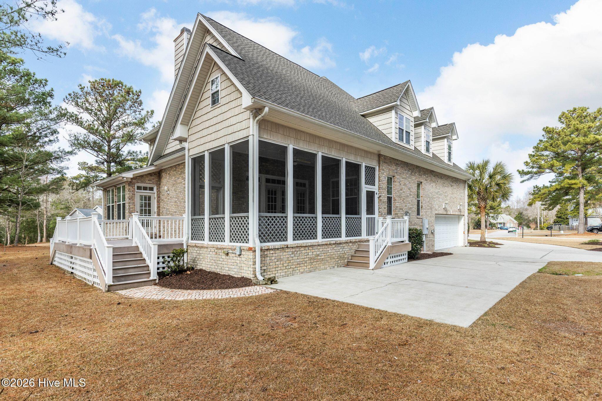 100553307 | Photo 84