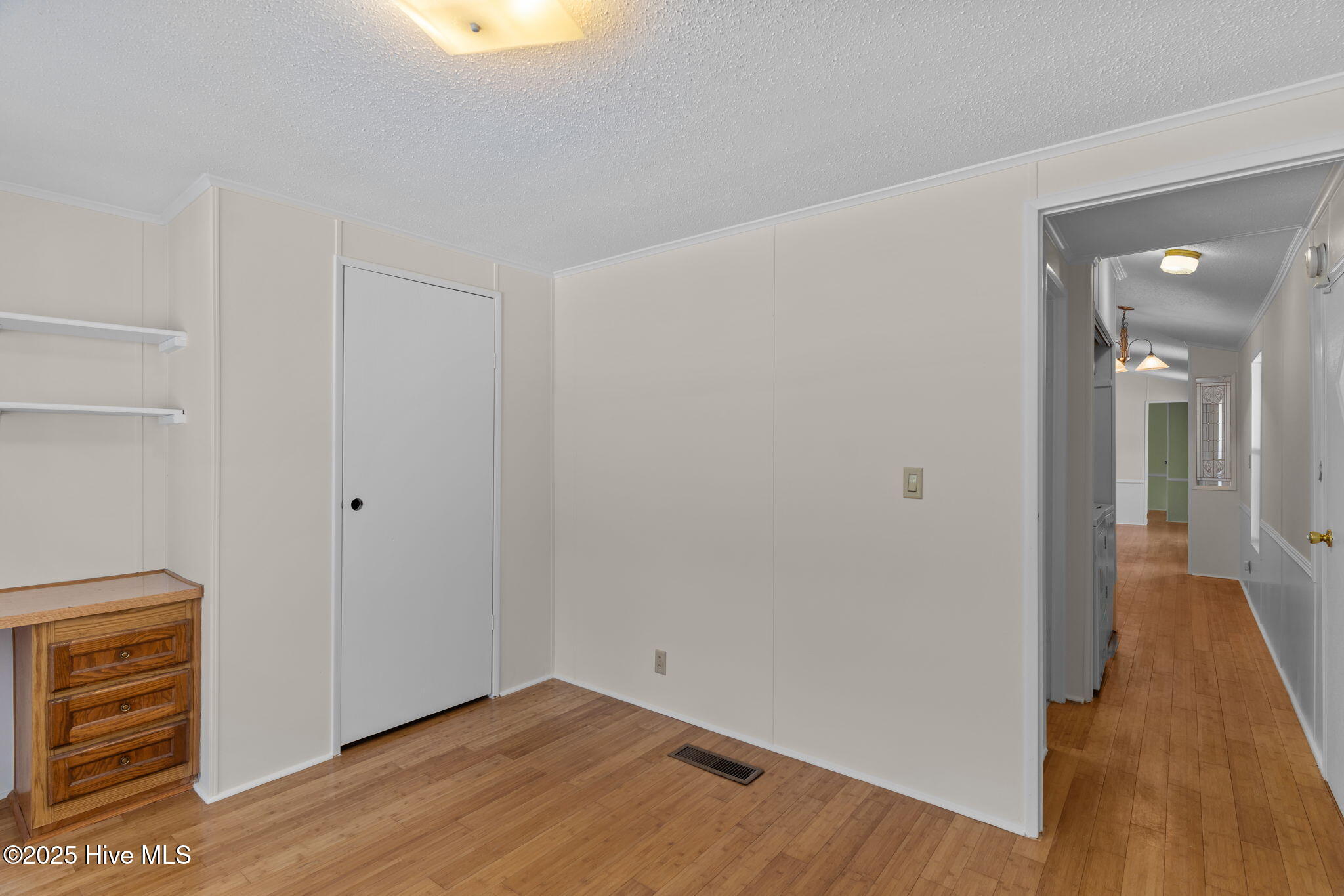 100531934 | Photo 36