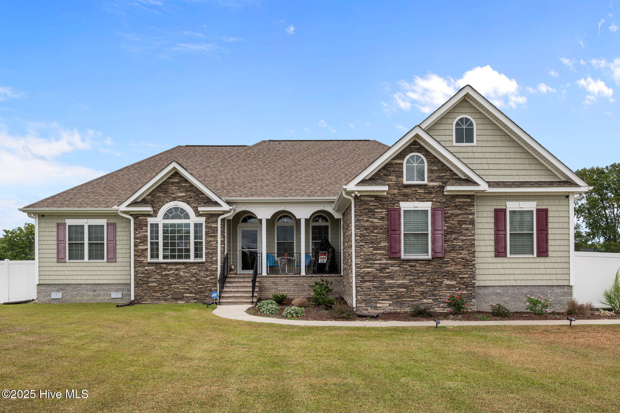 Homes for sale in Grimesland, NC | 2889 Beddard Rd, Grimesland, NC 27837 | MLS# 100530250