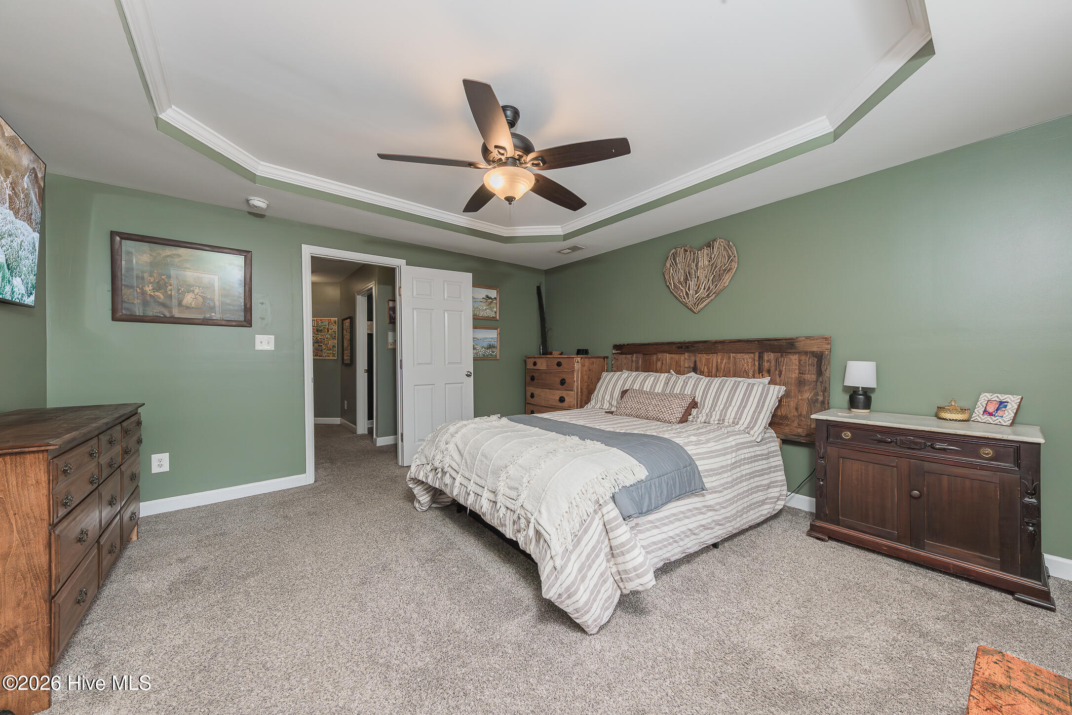 100556054 | Photo 23