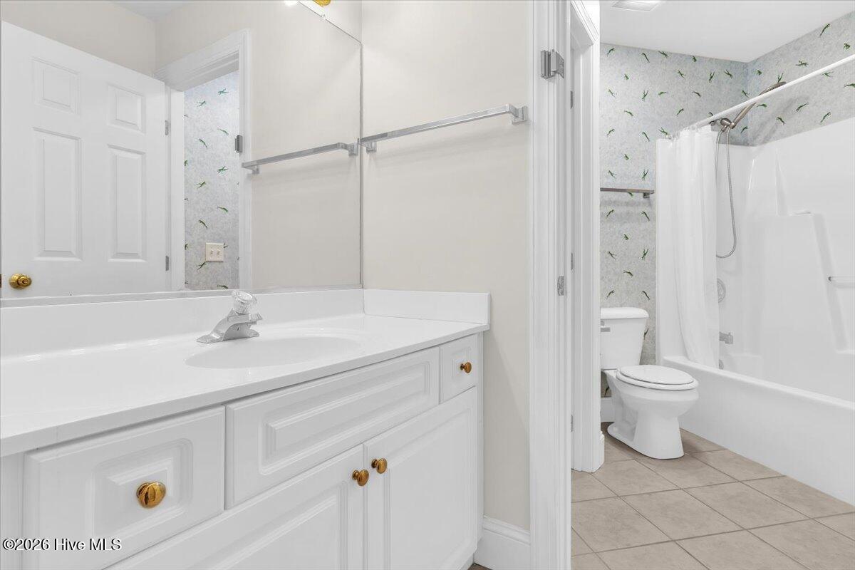 100564445 | Photo 39