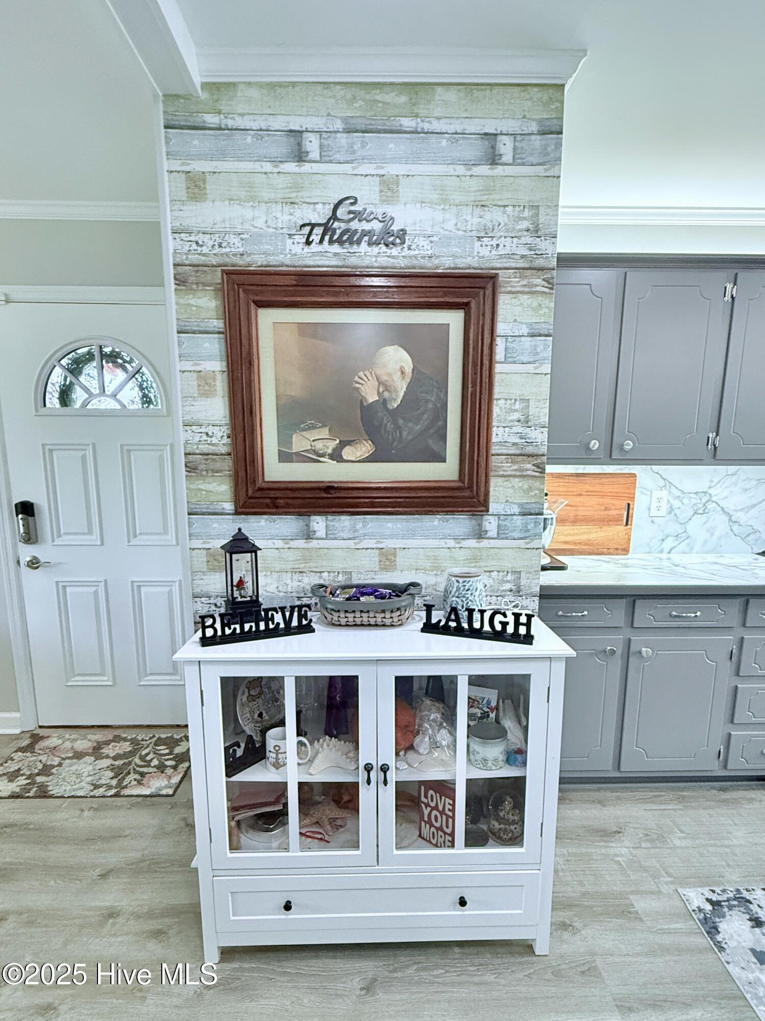 100530009 | Photo 19