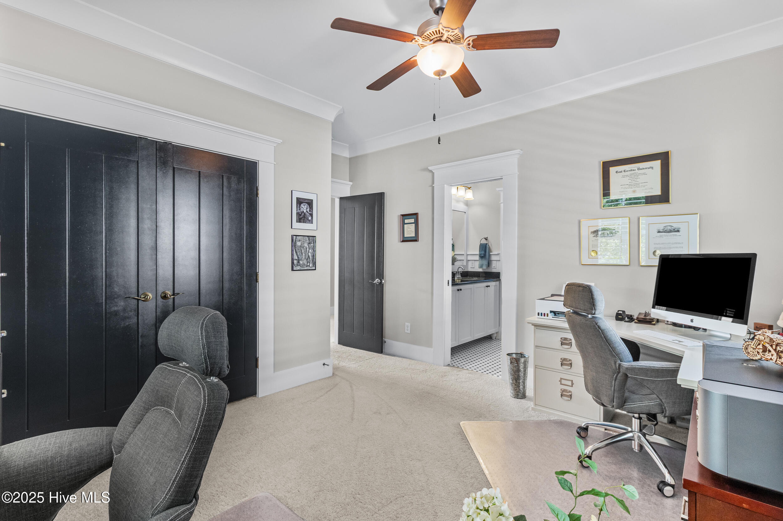 100537766 | Photo 37