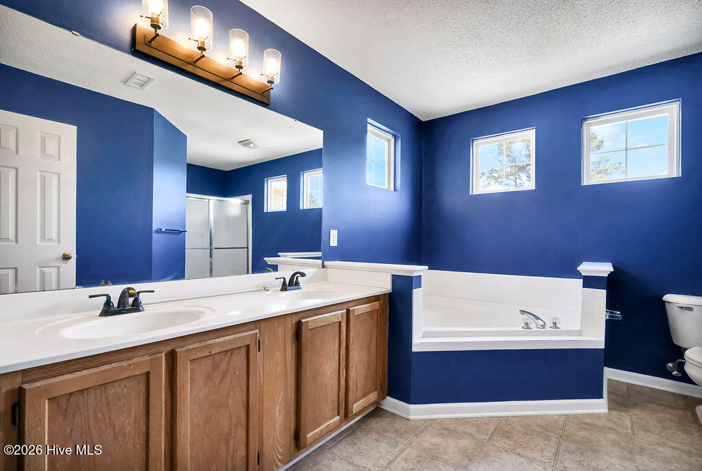 100563606 | Photo 28