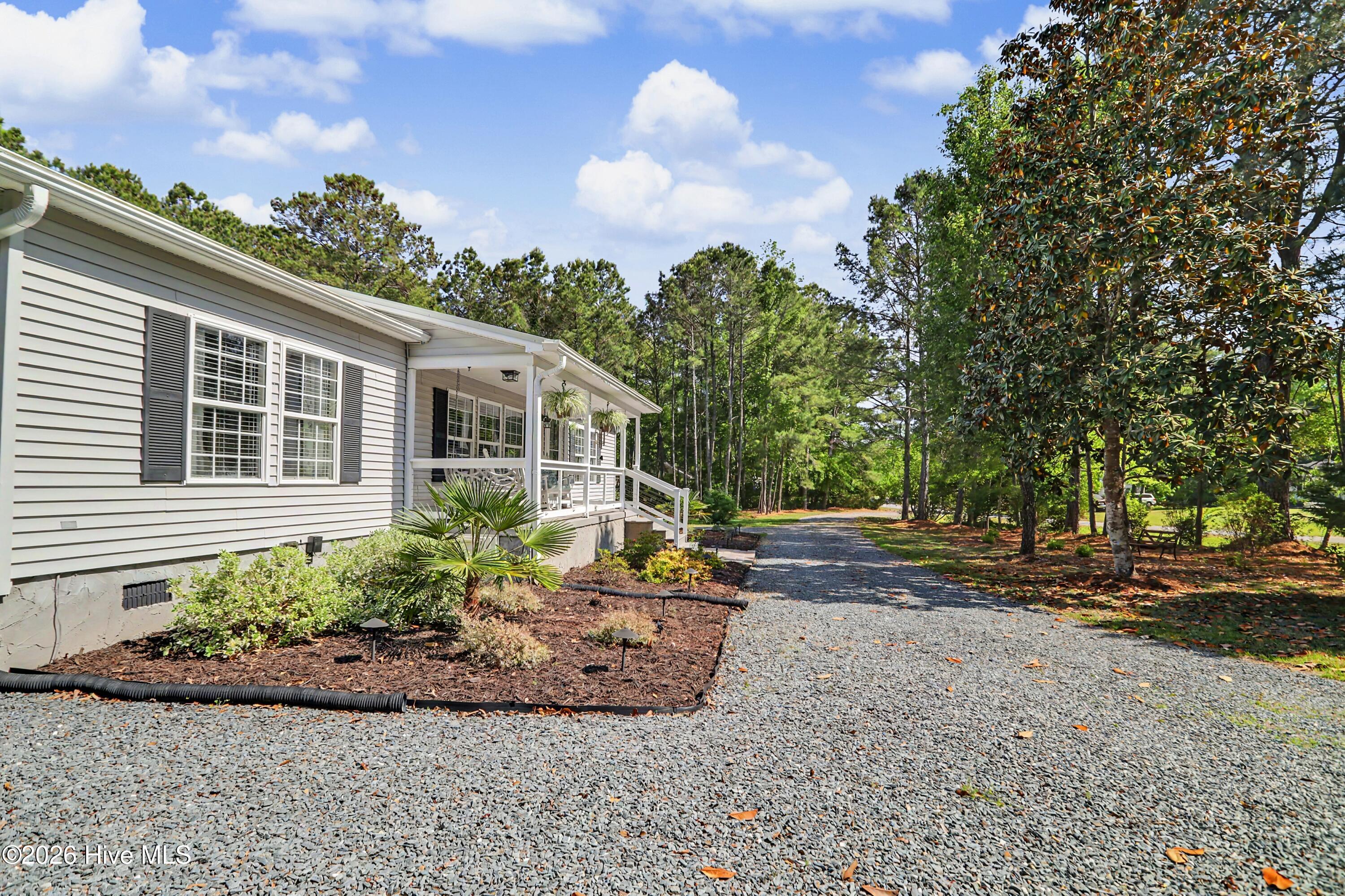 100570246 | Photo 32