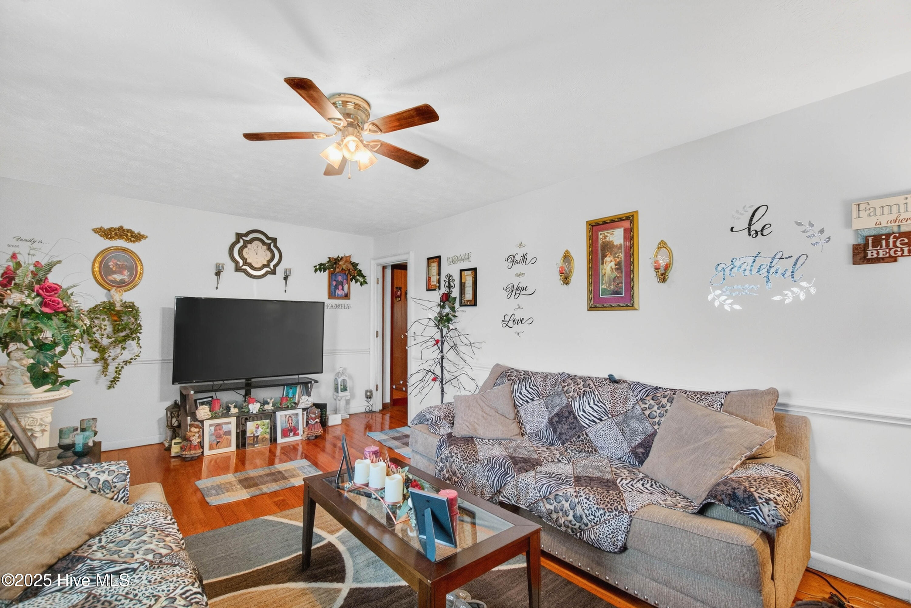 100521509 | Photo 18