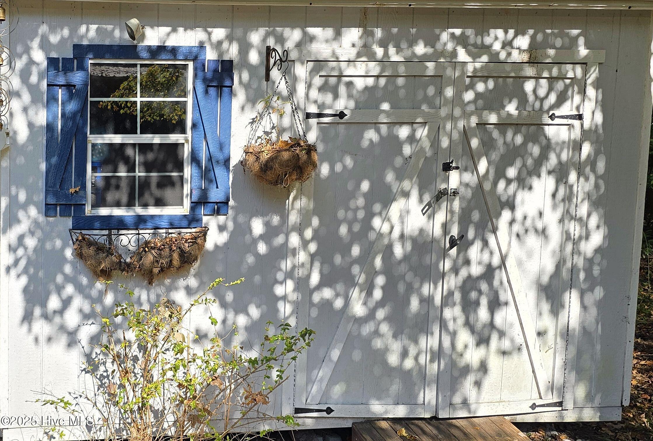 100542444 | Photo 19