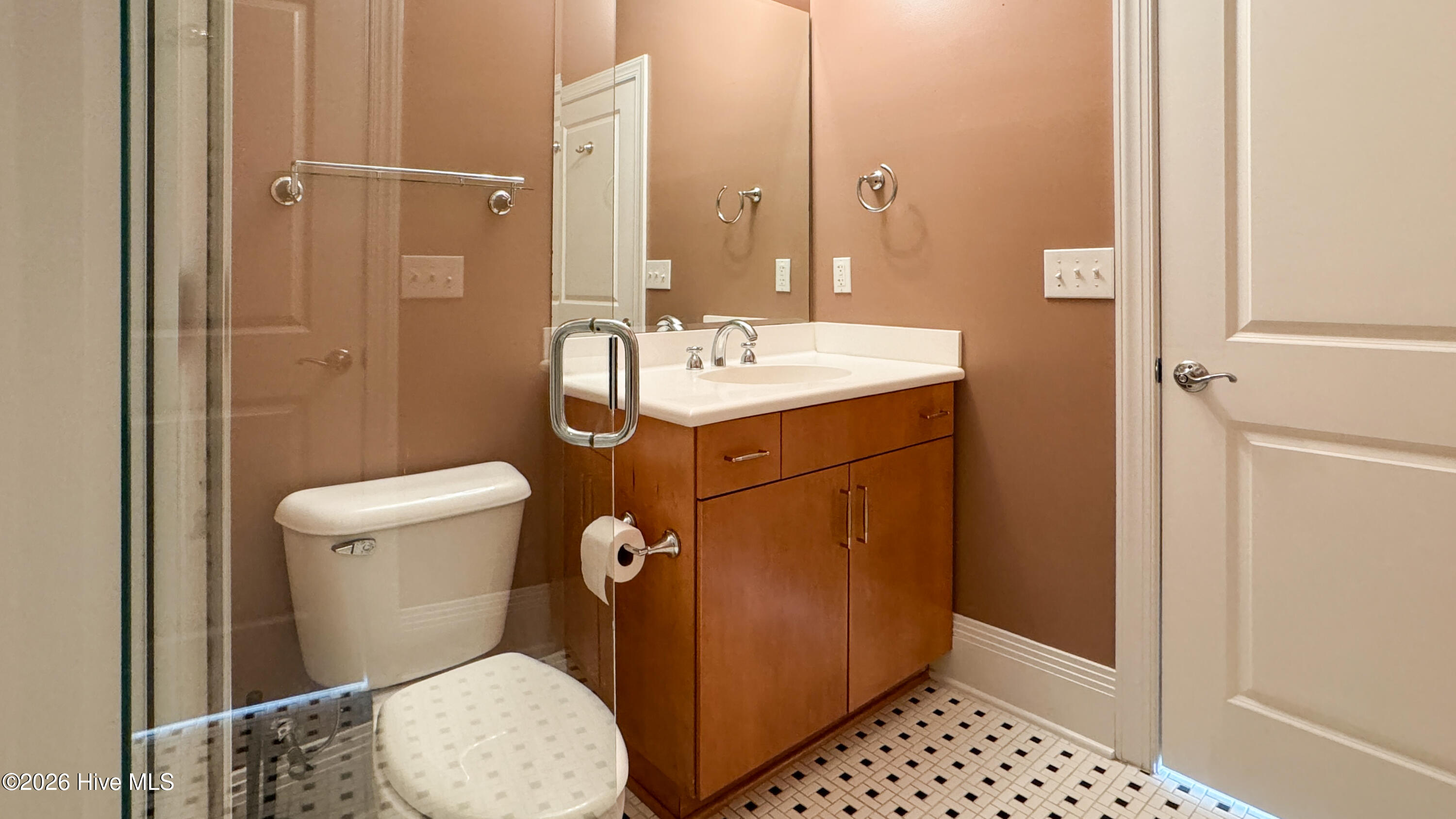 100559977 | Photo 18