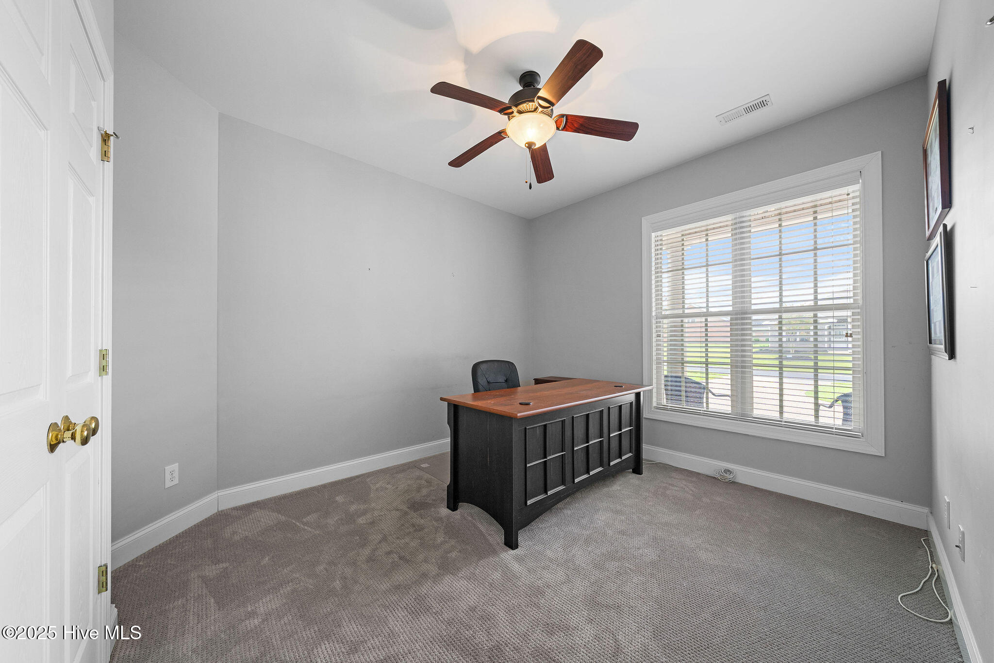 100524928 | Photo 21