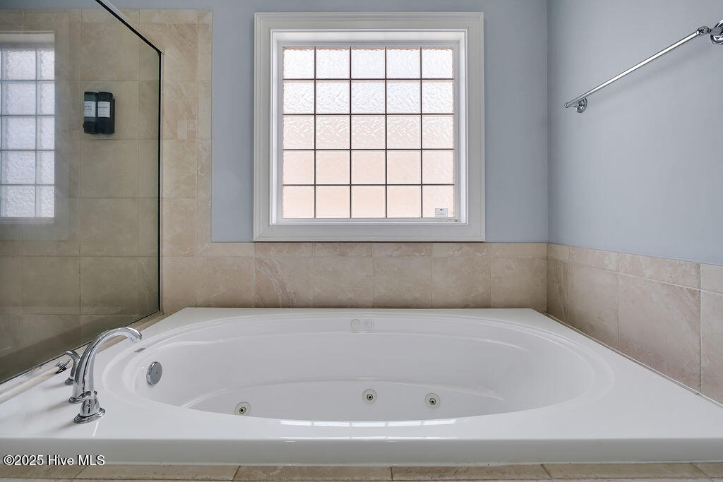 100531448 | Photo 27