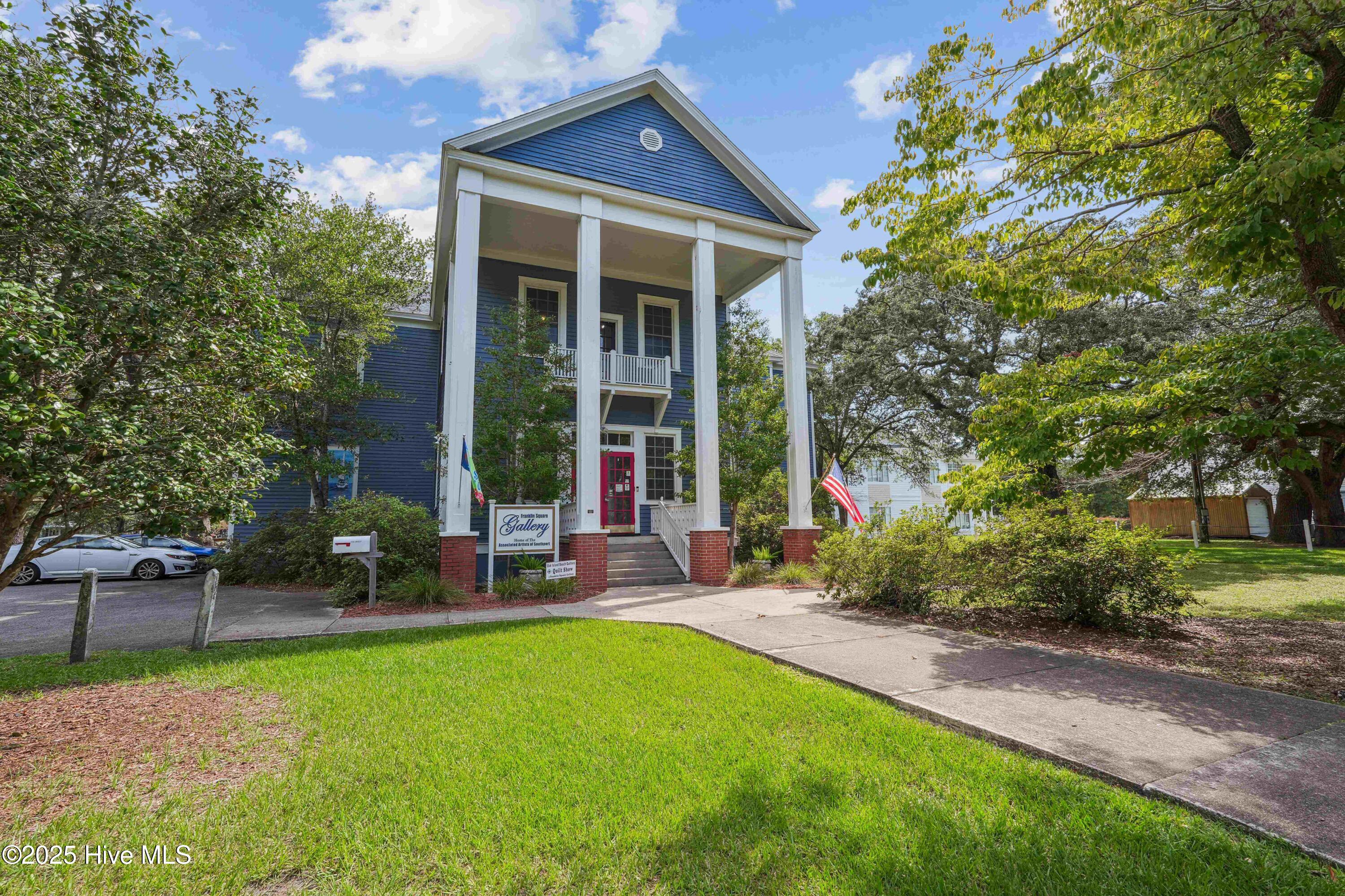 100557368 | Photo 22