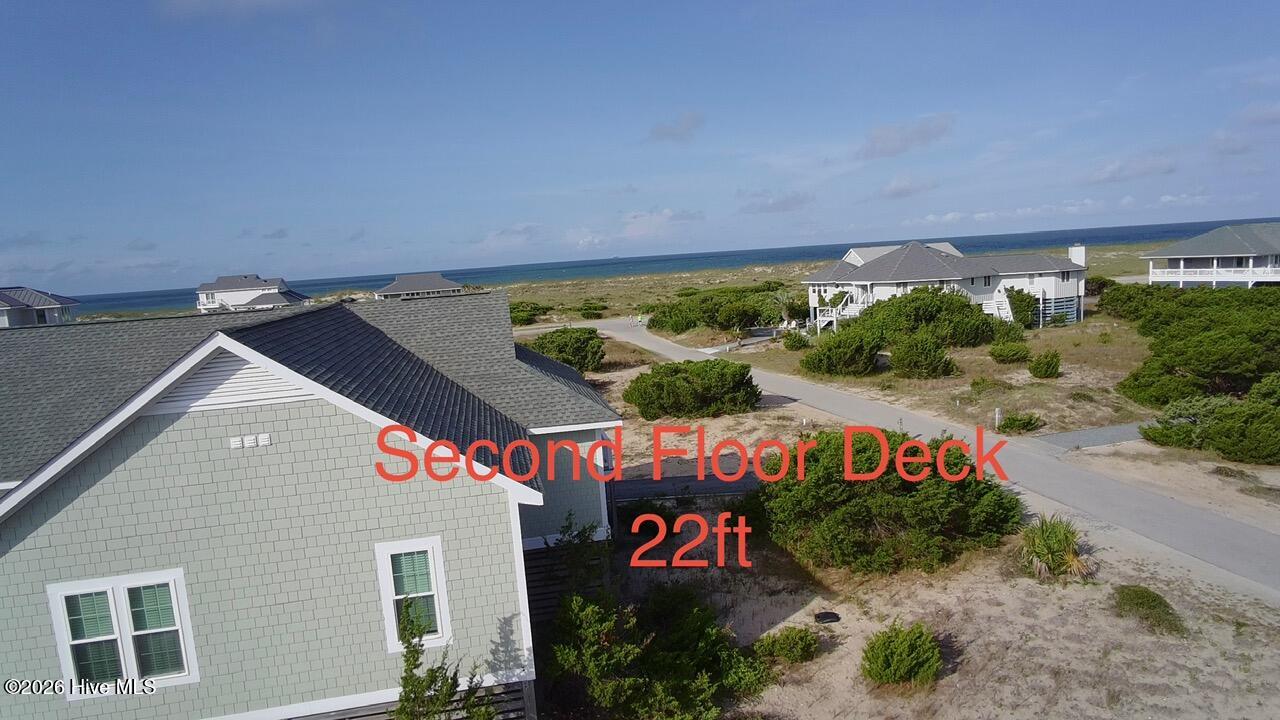 SECOND FLOOR DECK 22 FT