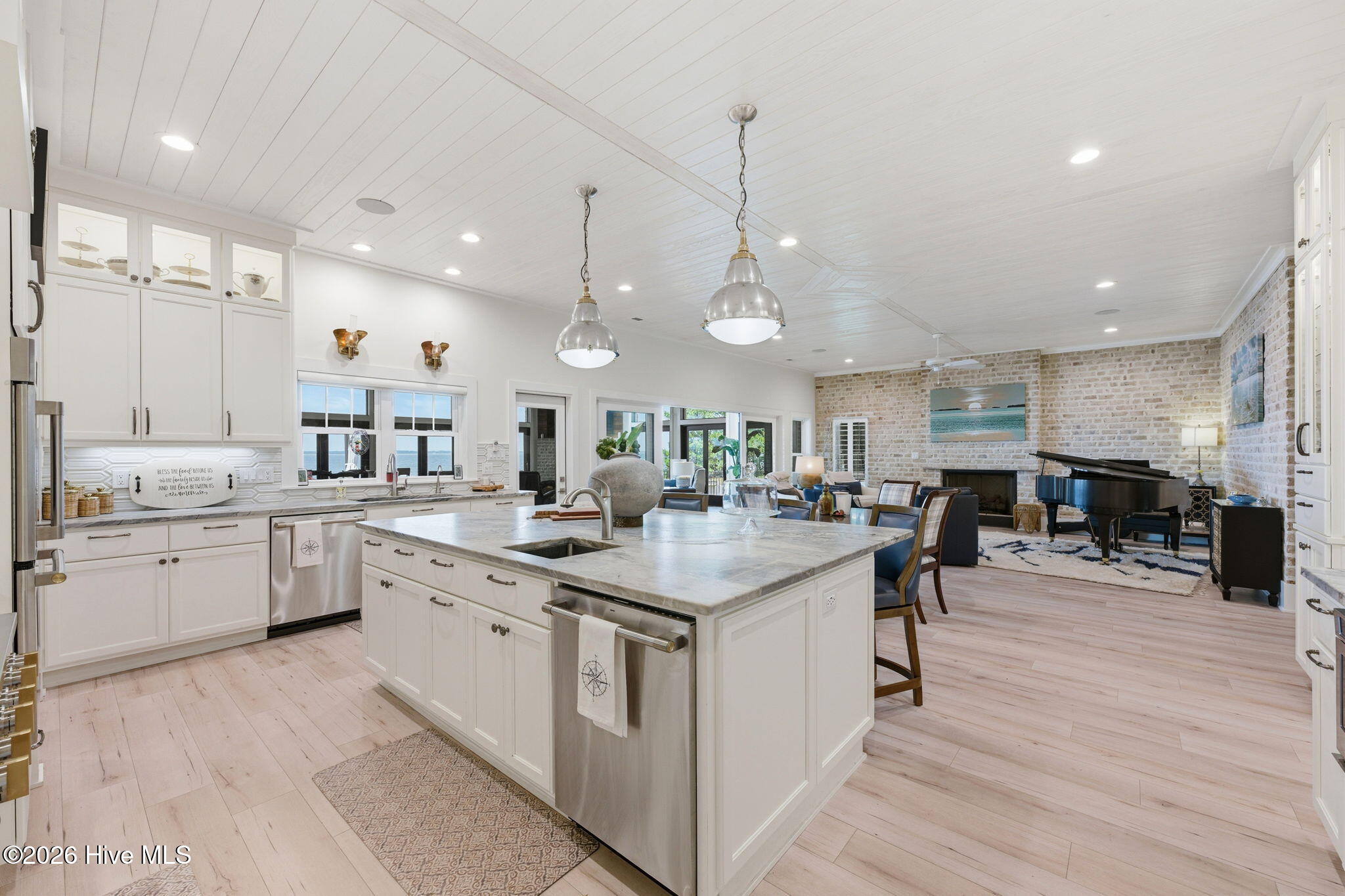 685 Raymond Road,Arapahoe