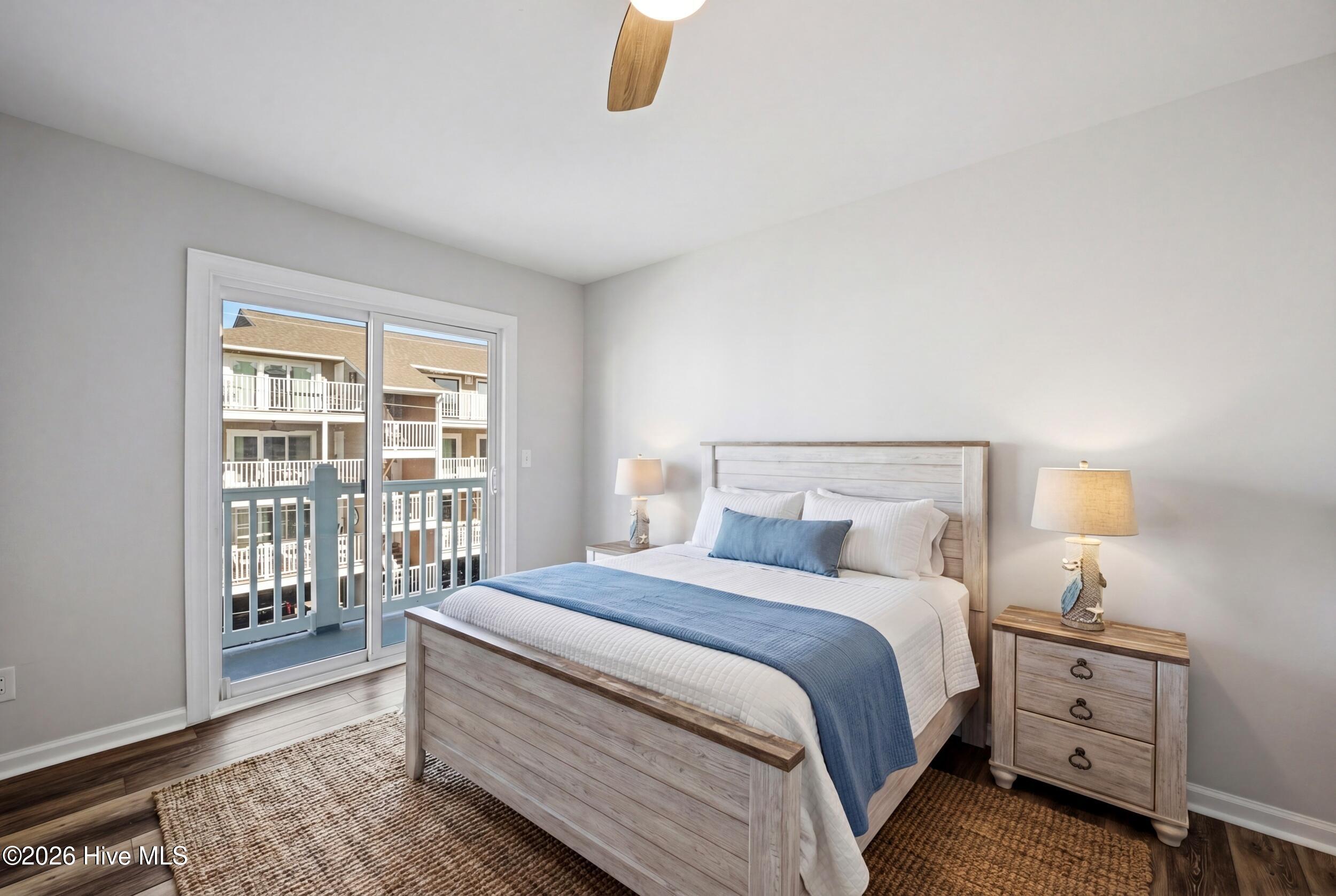 100566140 | Photo 24