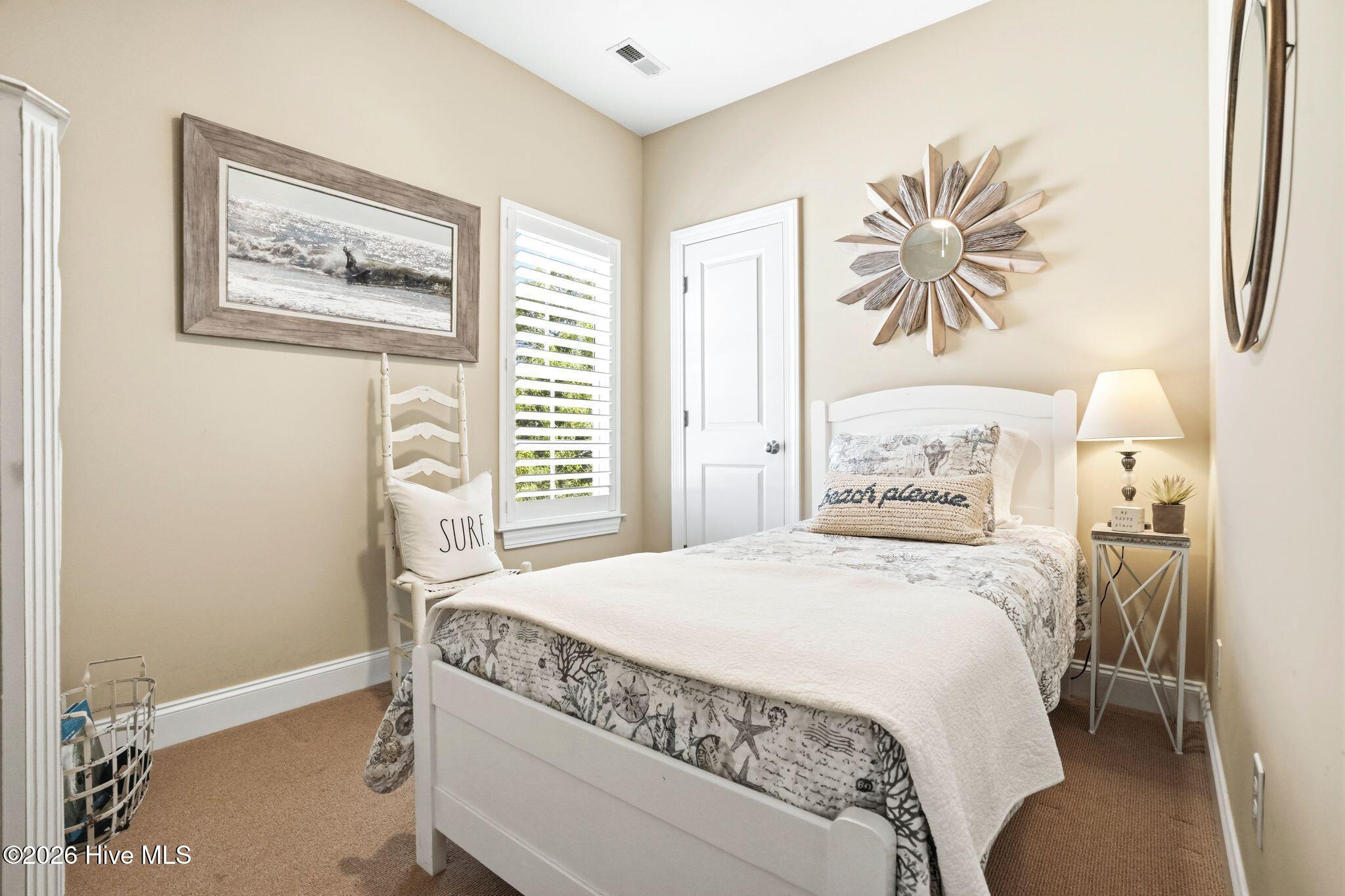 100568540 | Photo 18