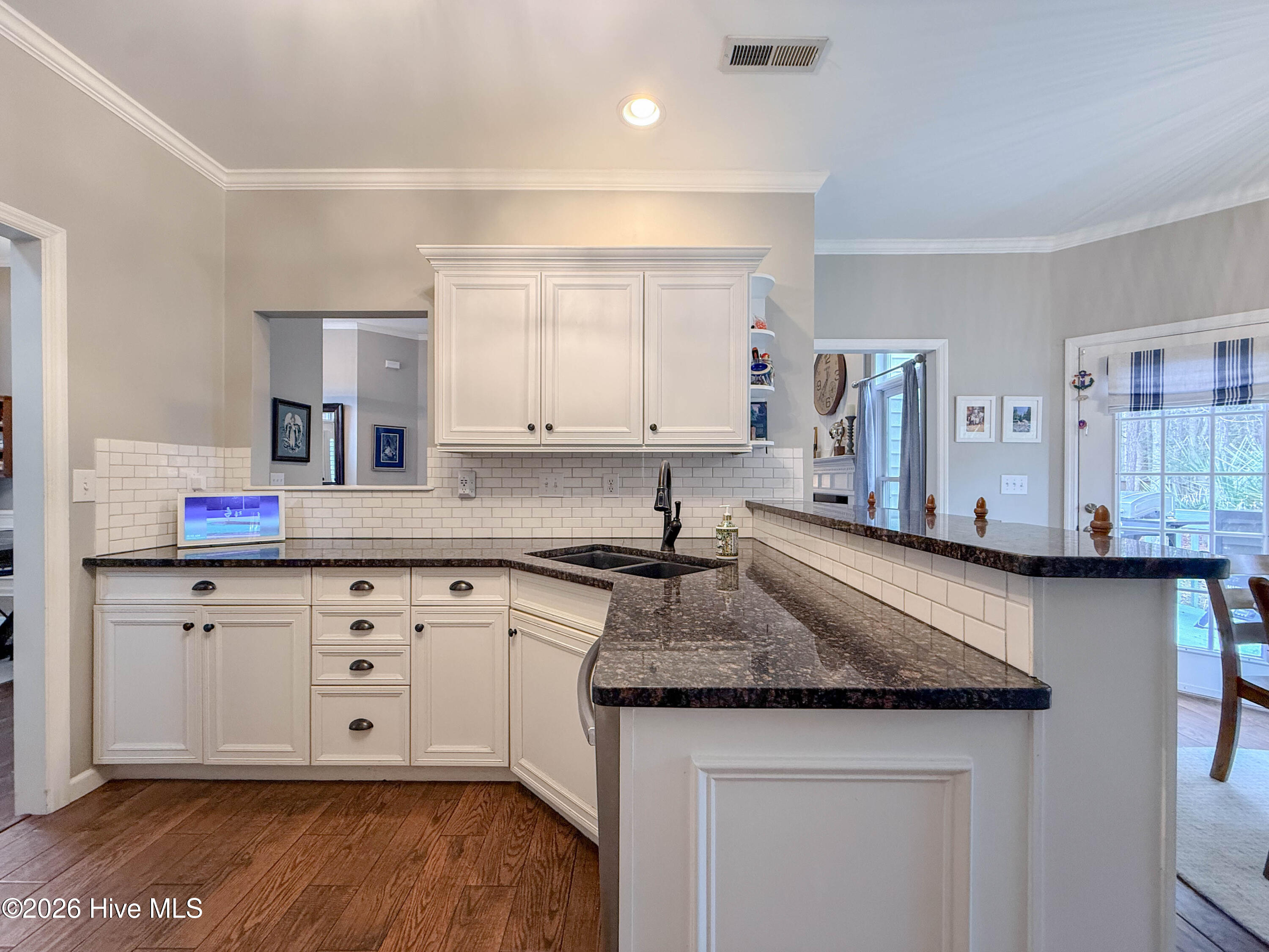 100549521 | Photo 34