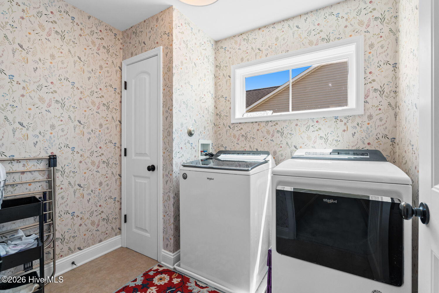 100566892 | Photo 42