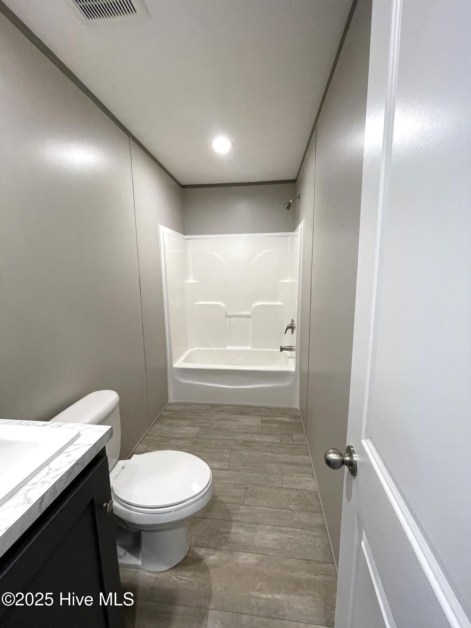 100507283 | Photo 20