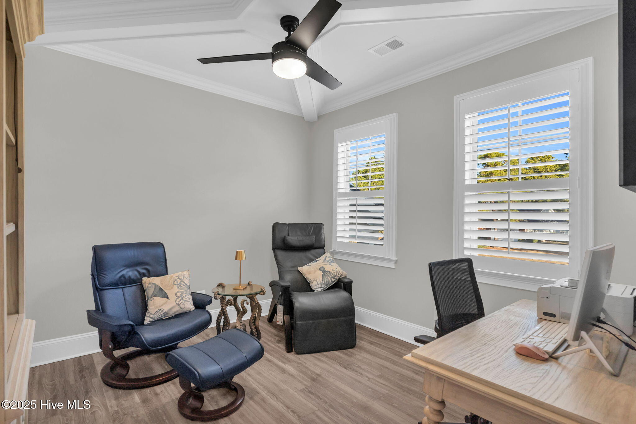 100543915 | Photo 19