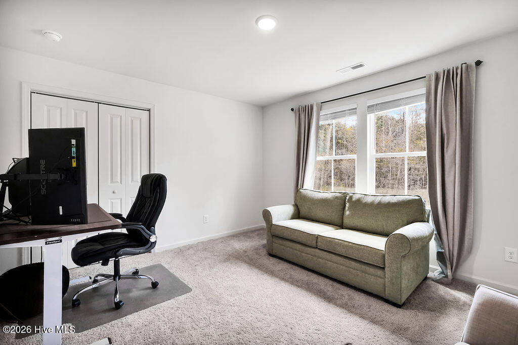 100563721 | Photo 13