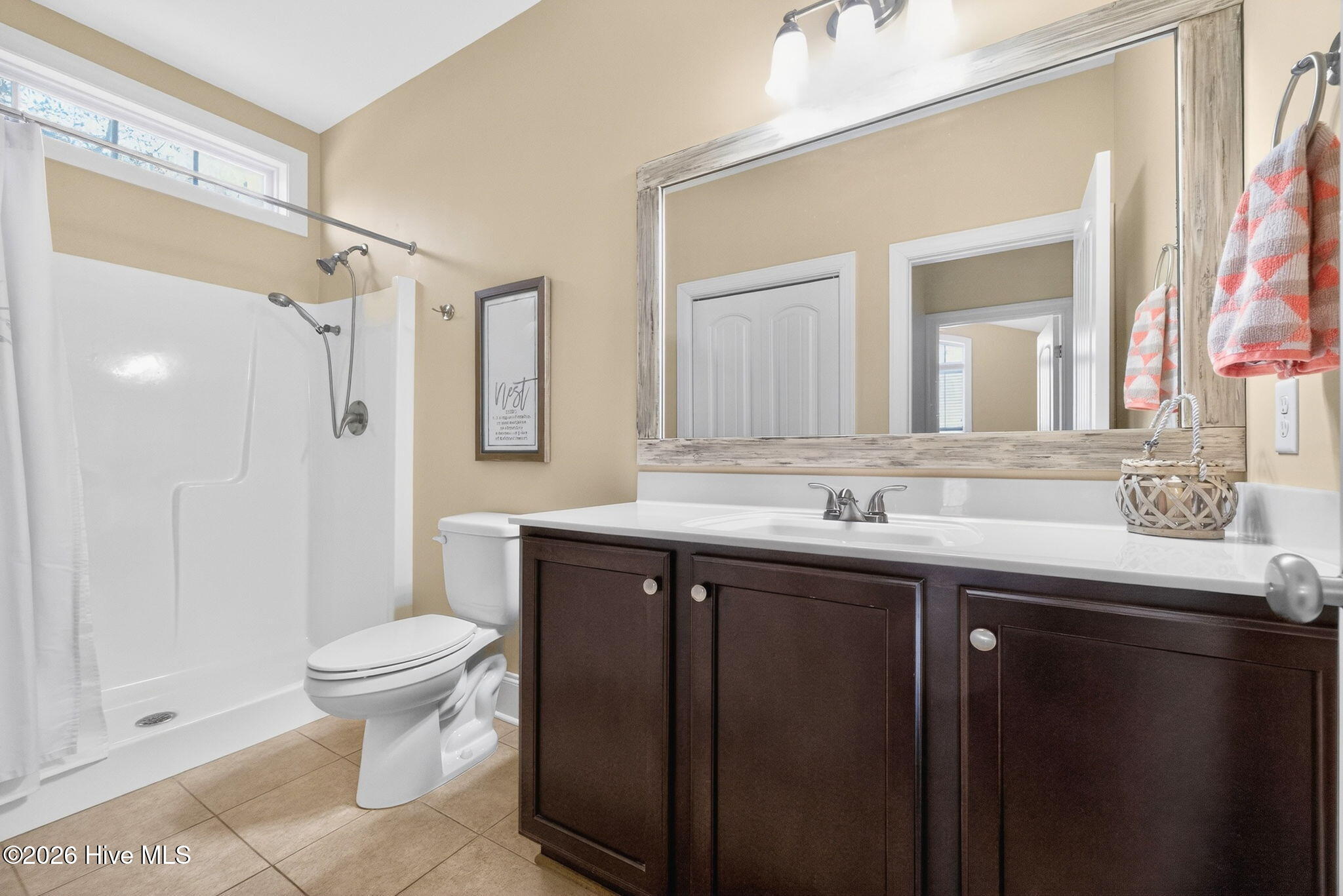 100558645 | Photo 37