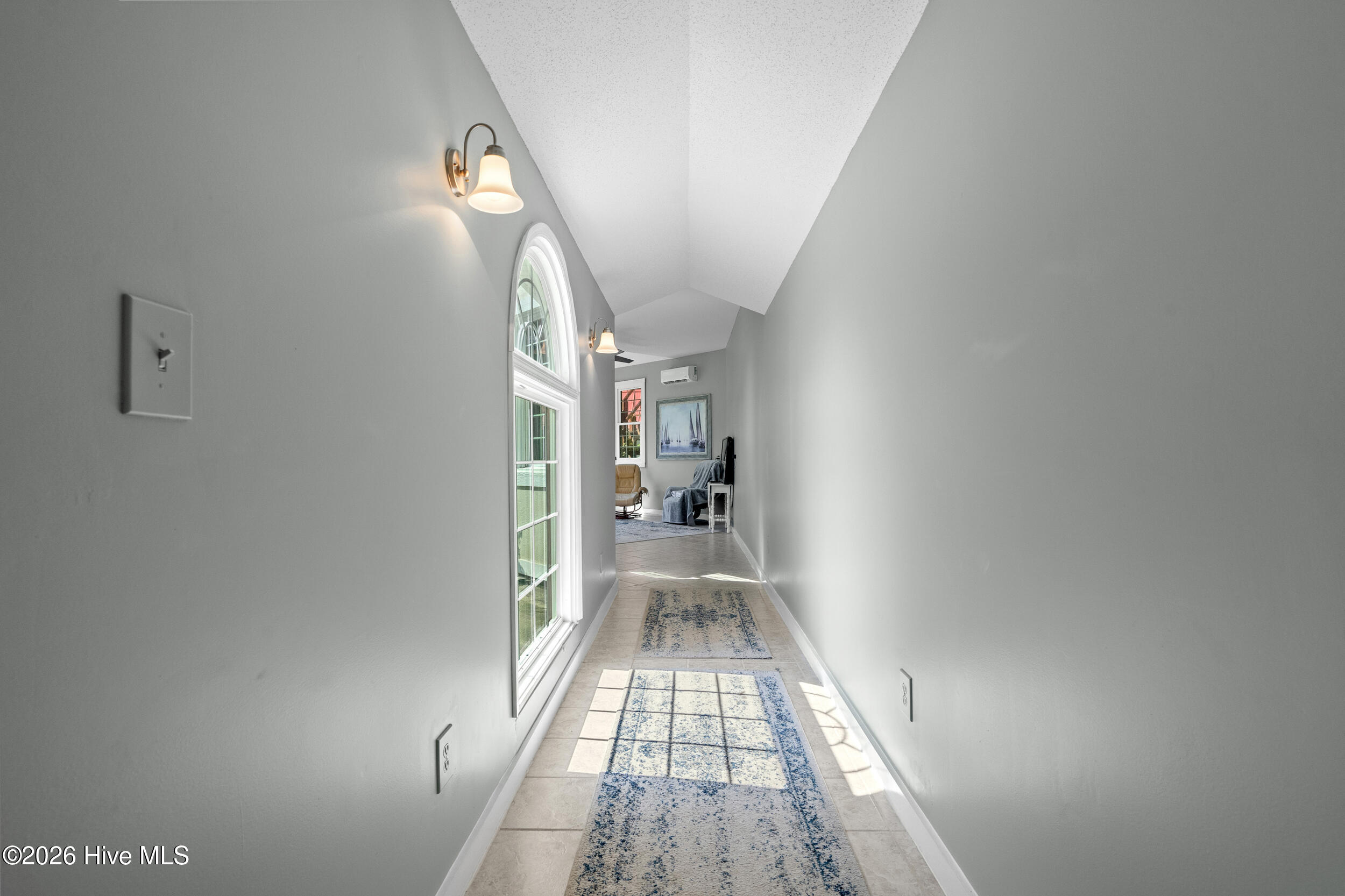 100548426 | Photo 20