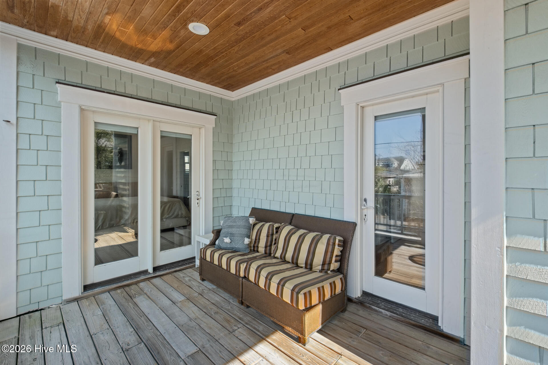 100567565 | Photo 44